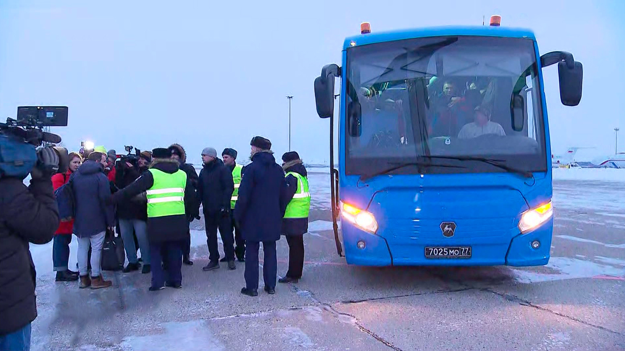 Самолеты ВКС вывезли из Казахстана полторы тысячи россиян