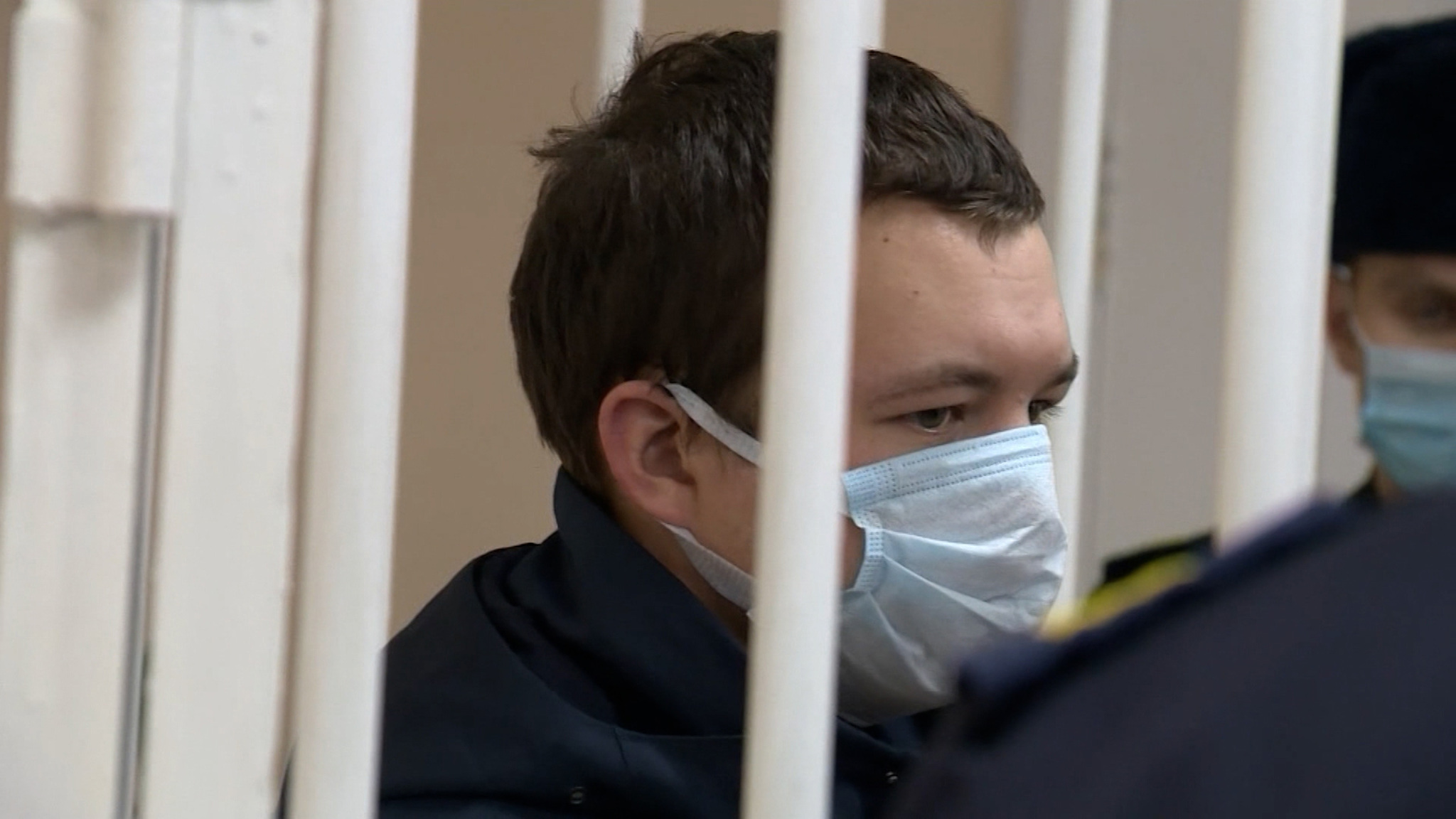 Развернулись и ушли: прохожие не обратили внимание на похищение педофилами девочки в Костроме