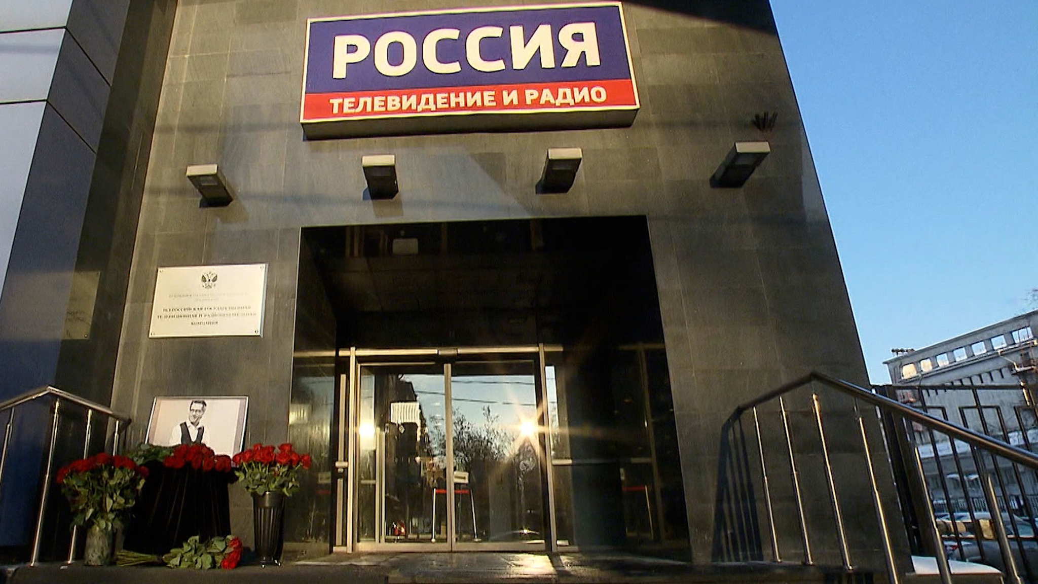 Зеленский мог стать спортсменом или врачом. А стал родным для зрителей