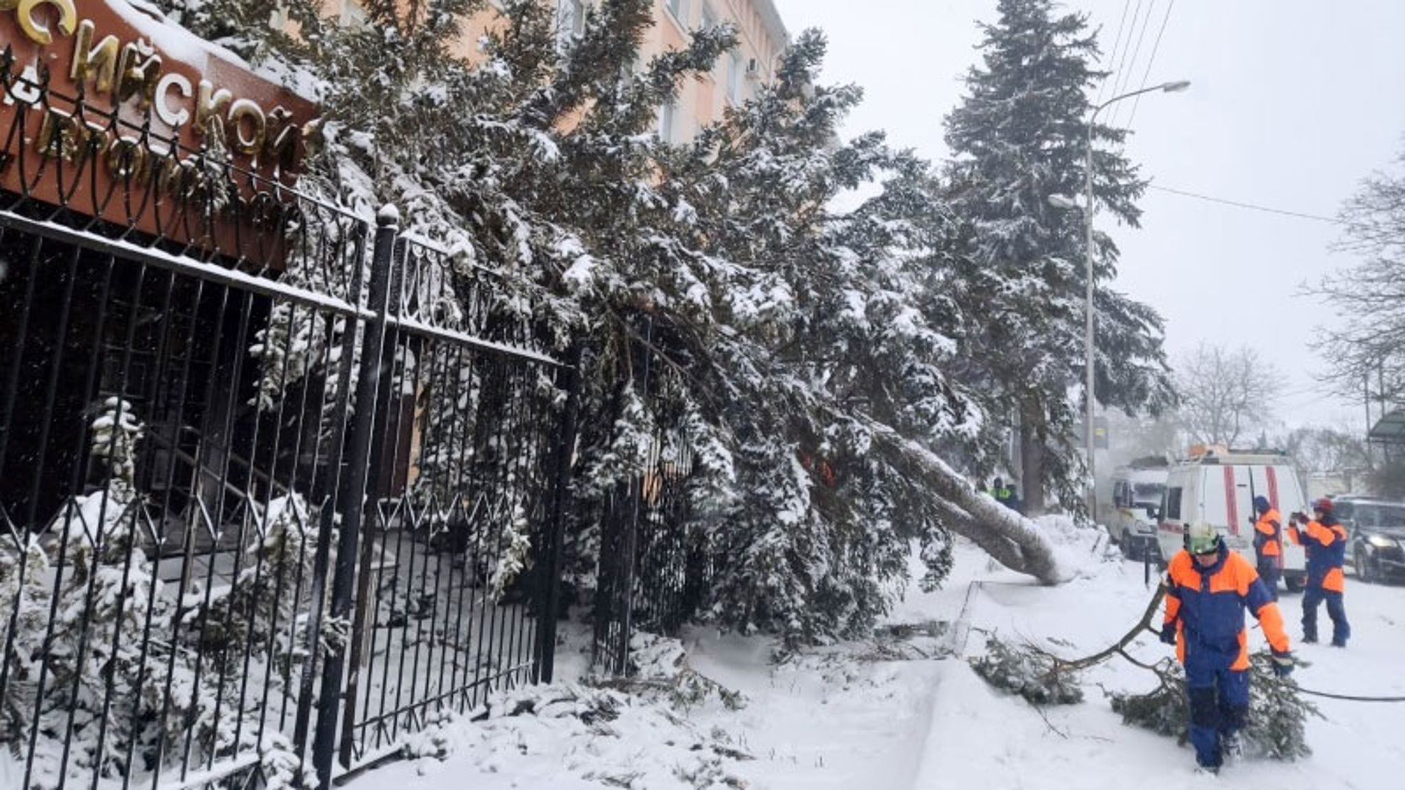 ЧС на Ставрополье: как выглядит ураганная стихия
