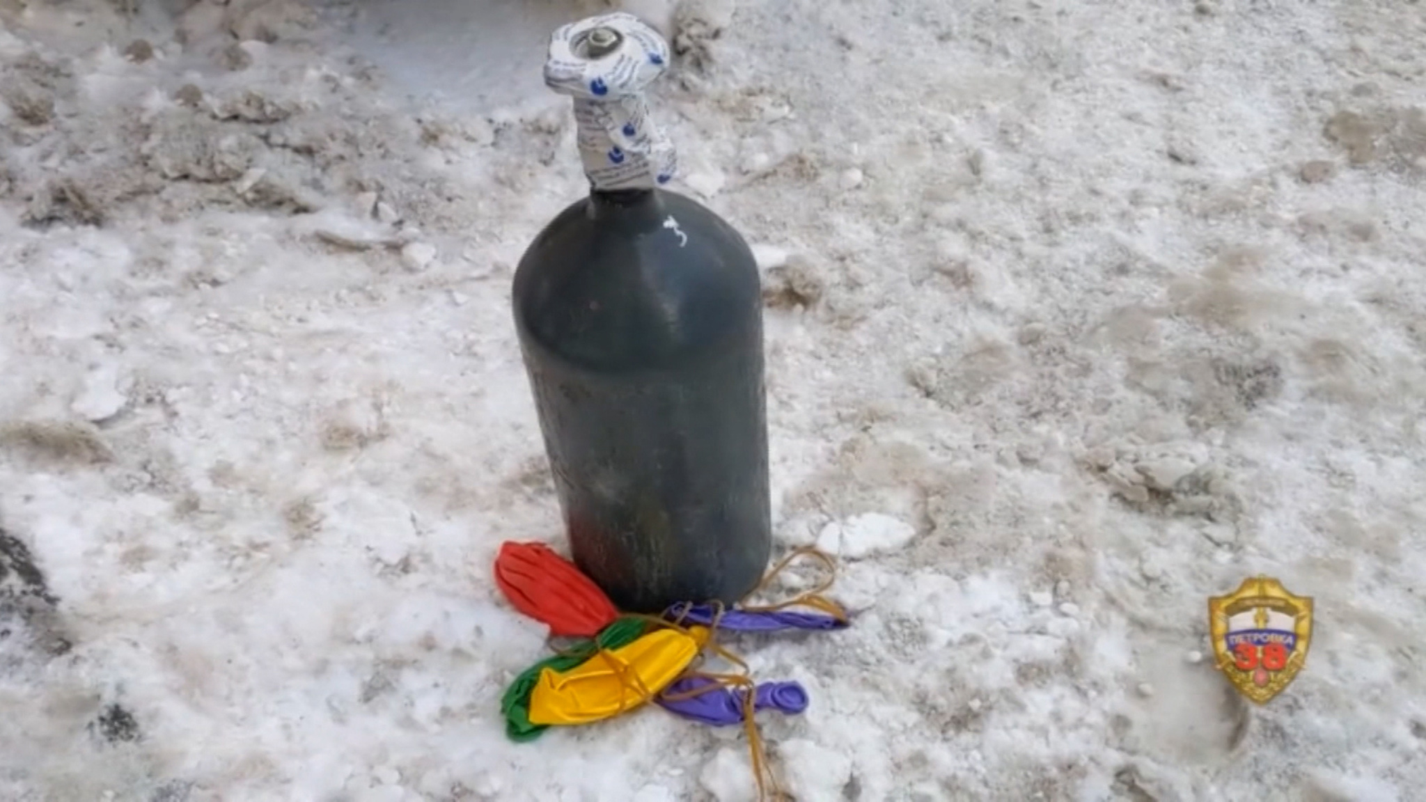 В столице поймали торговца "веселящим газом"