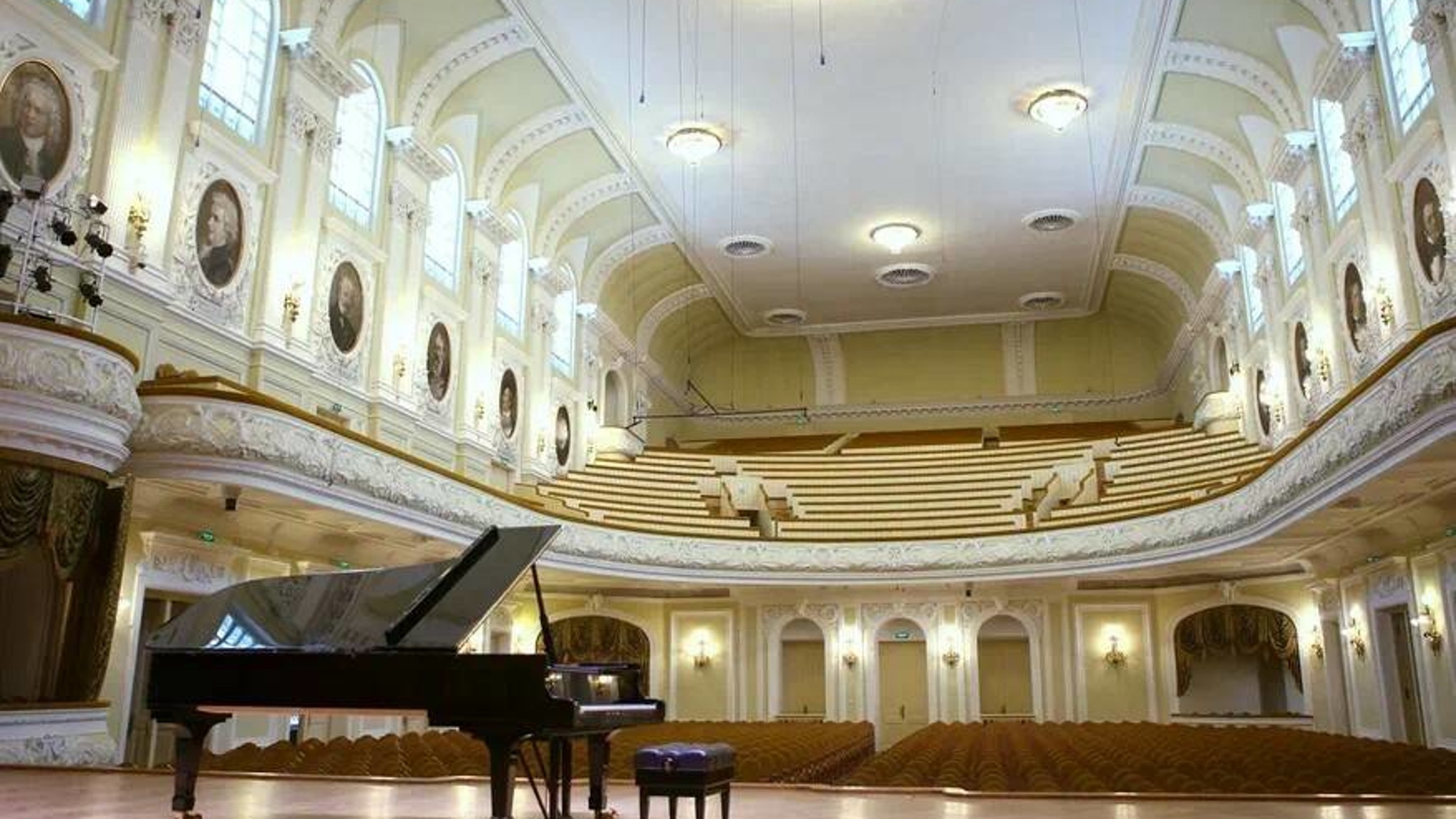 К 100-летию Московской государственной филармонии