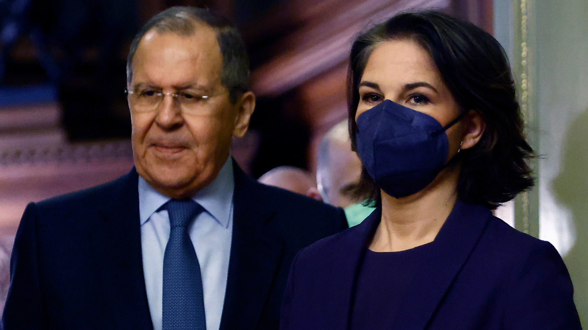 Бербок поняла, что Россия больше политики