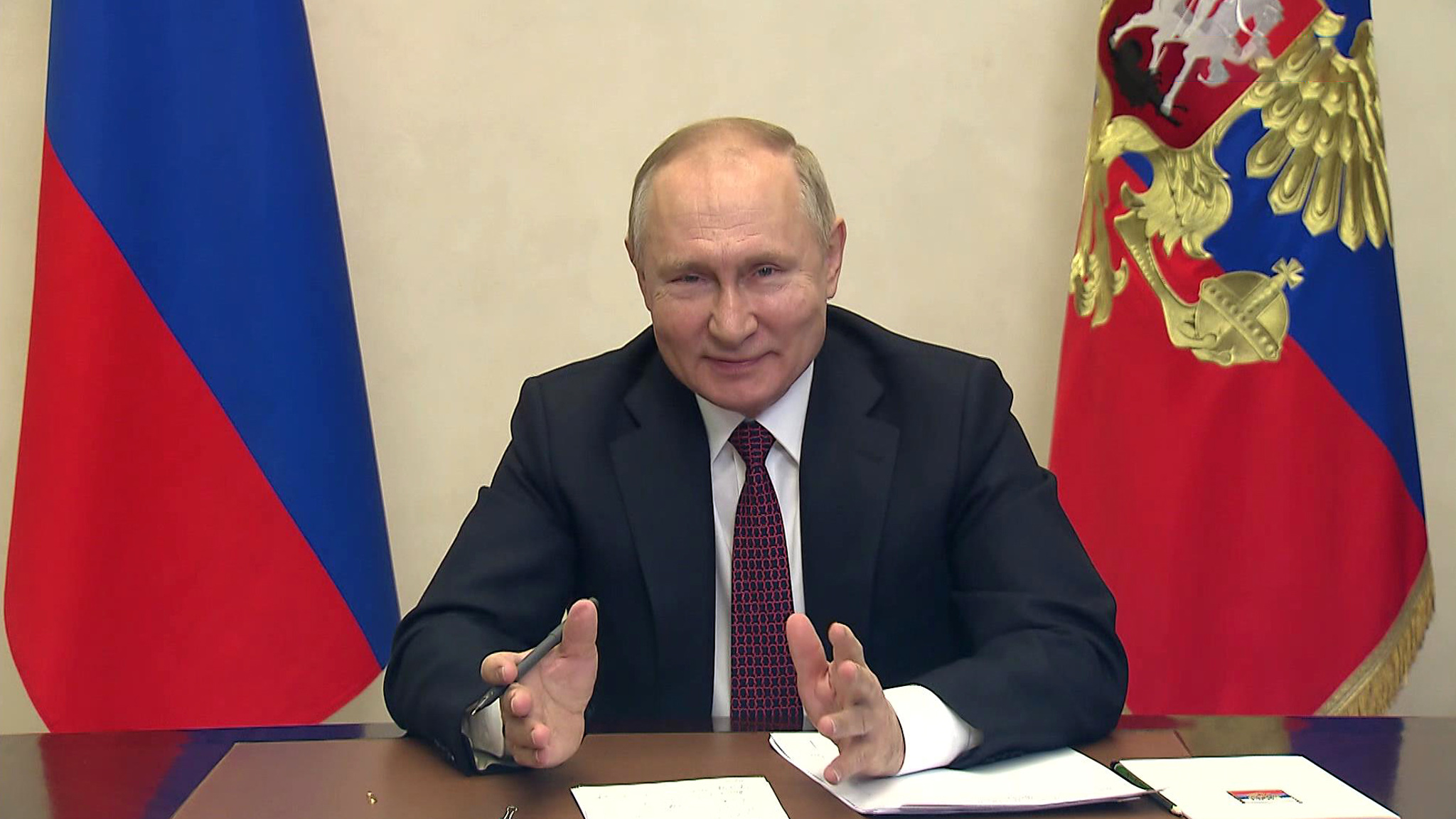 Путин поздравил с Пасхой верующих россиян