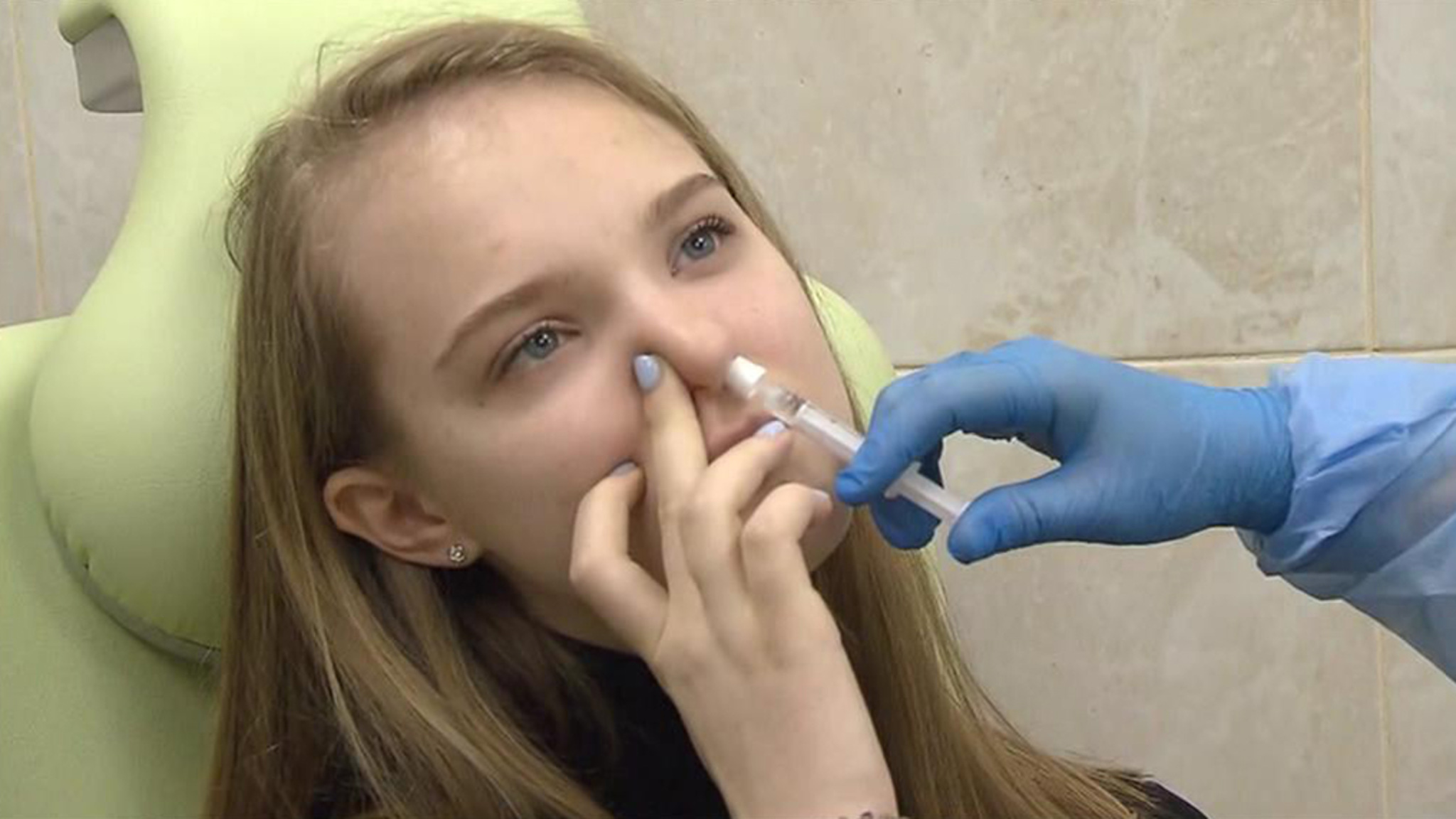 Детей до 6 лет будут вакцинировать назальным препаратом