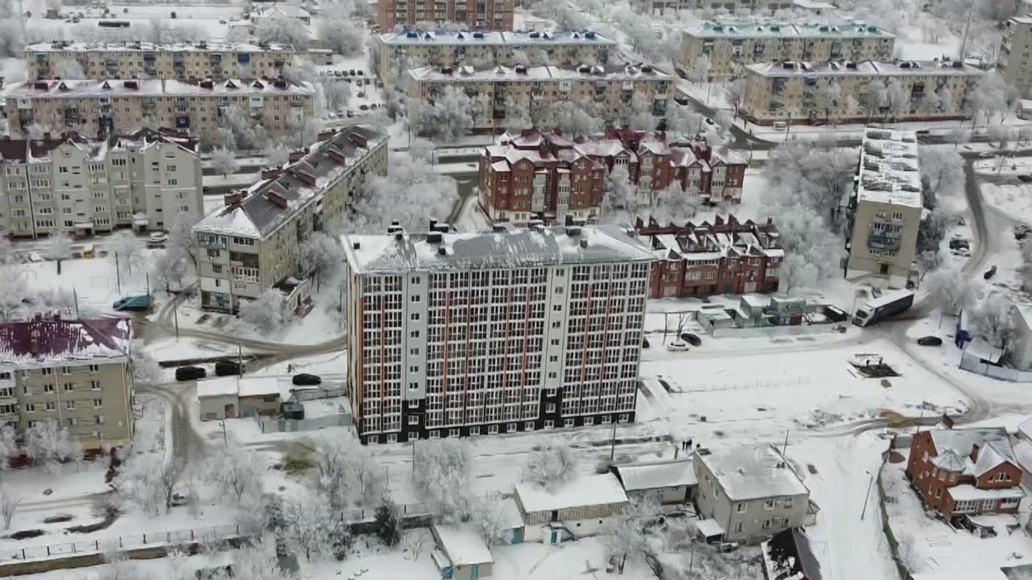В Элисте 54 семьи, пострадавшие от взрыва газа, празднуют новоселье