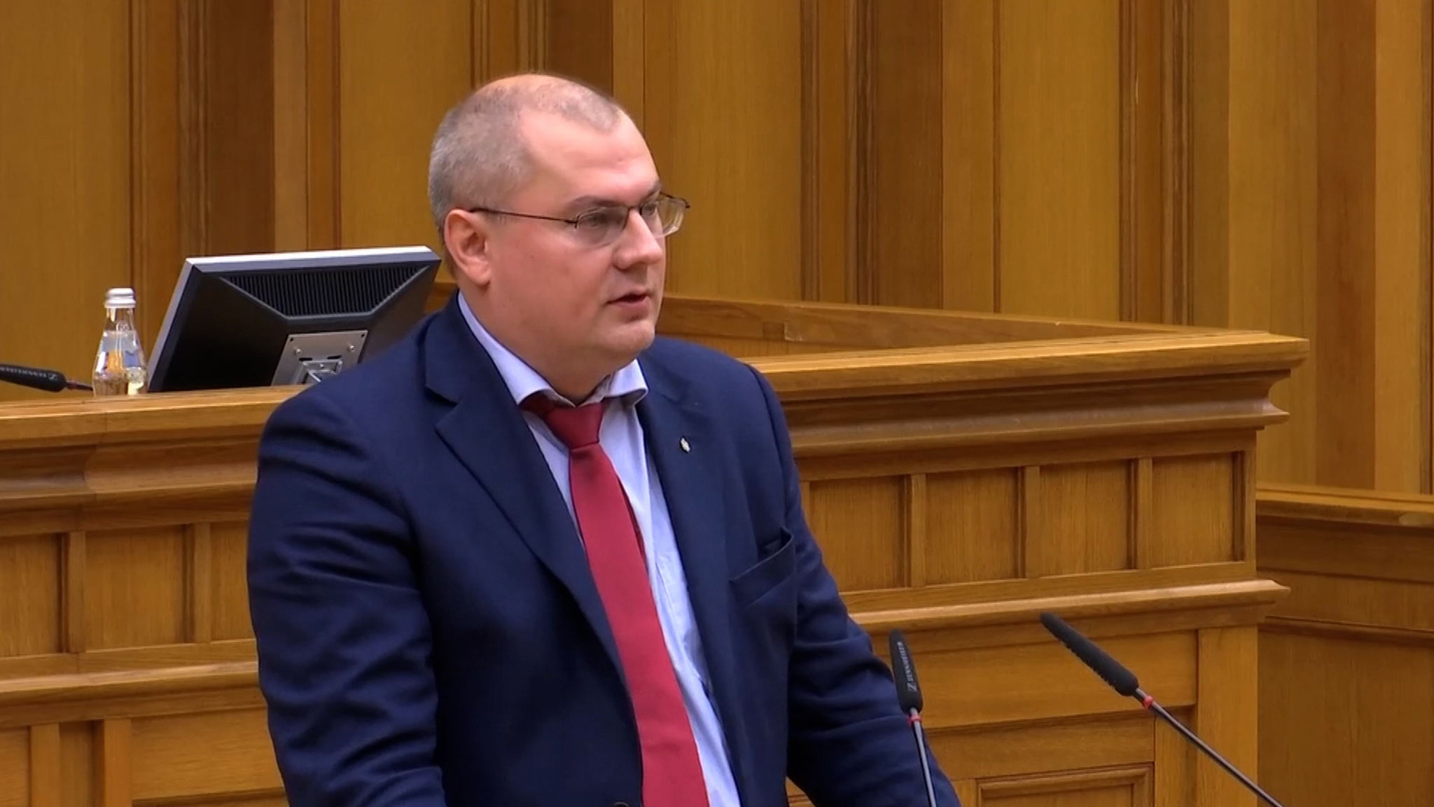 Экс-глава Росимущества МО Пешков взят под стражу