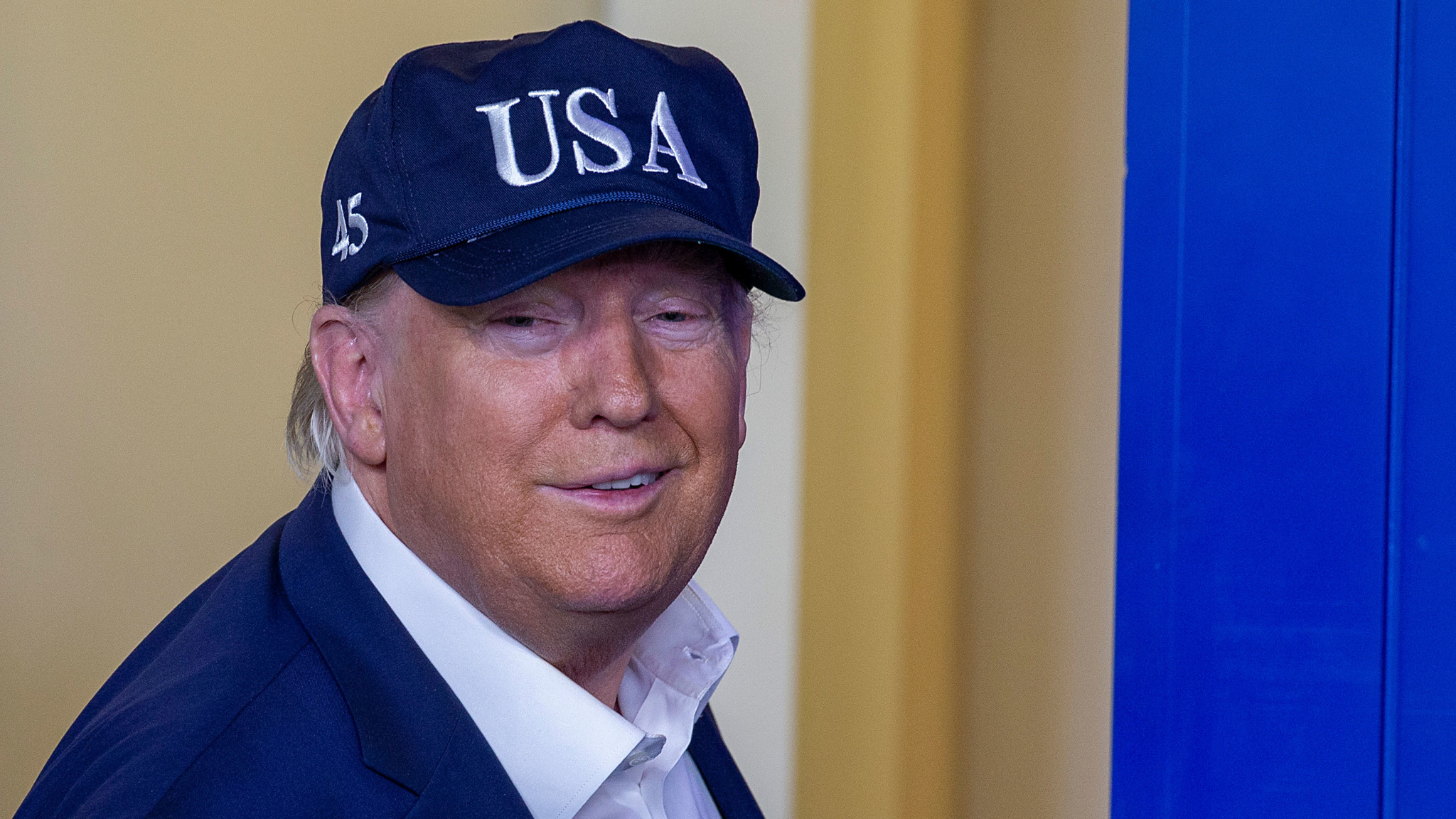 Вашингтон встретил Трампа протестами