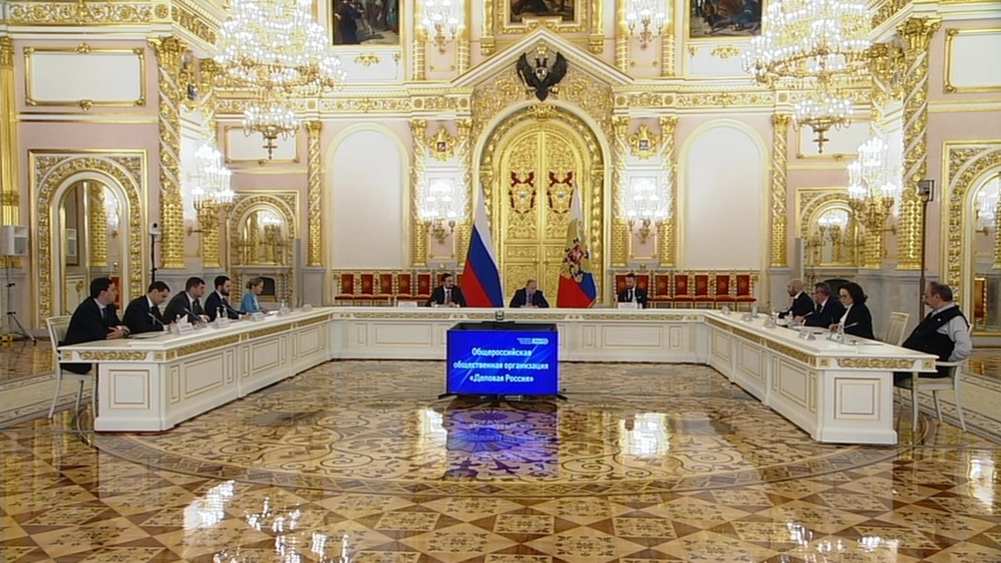 Президент выслушал просьбы и предложения бизнеса
