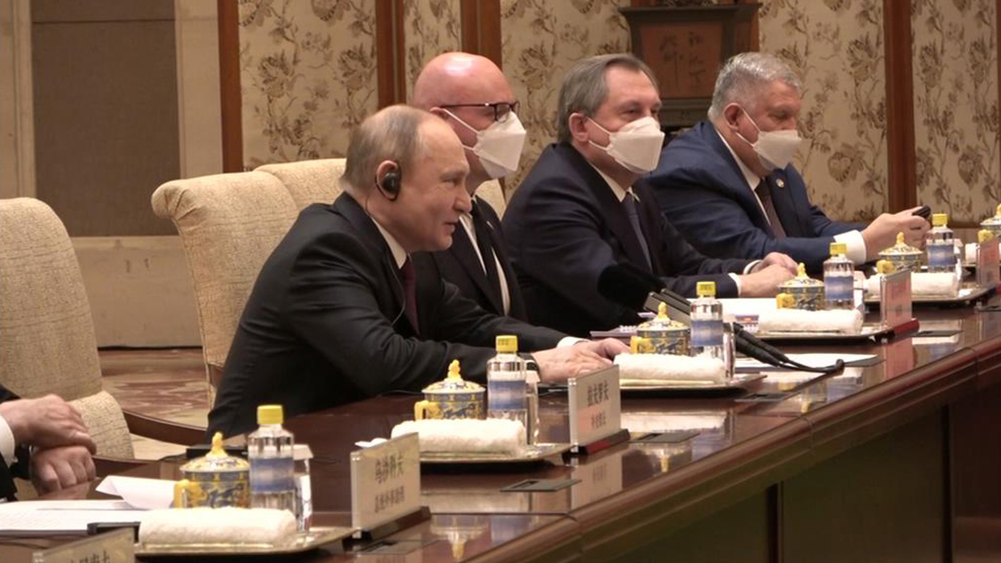 Лидеры России и Китая начали переговоры в Пекине