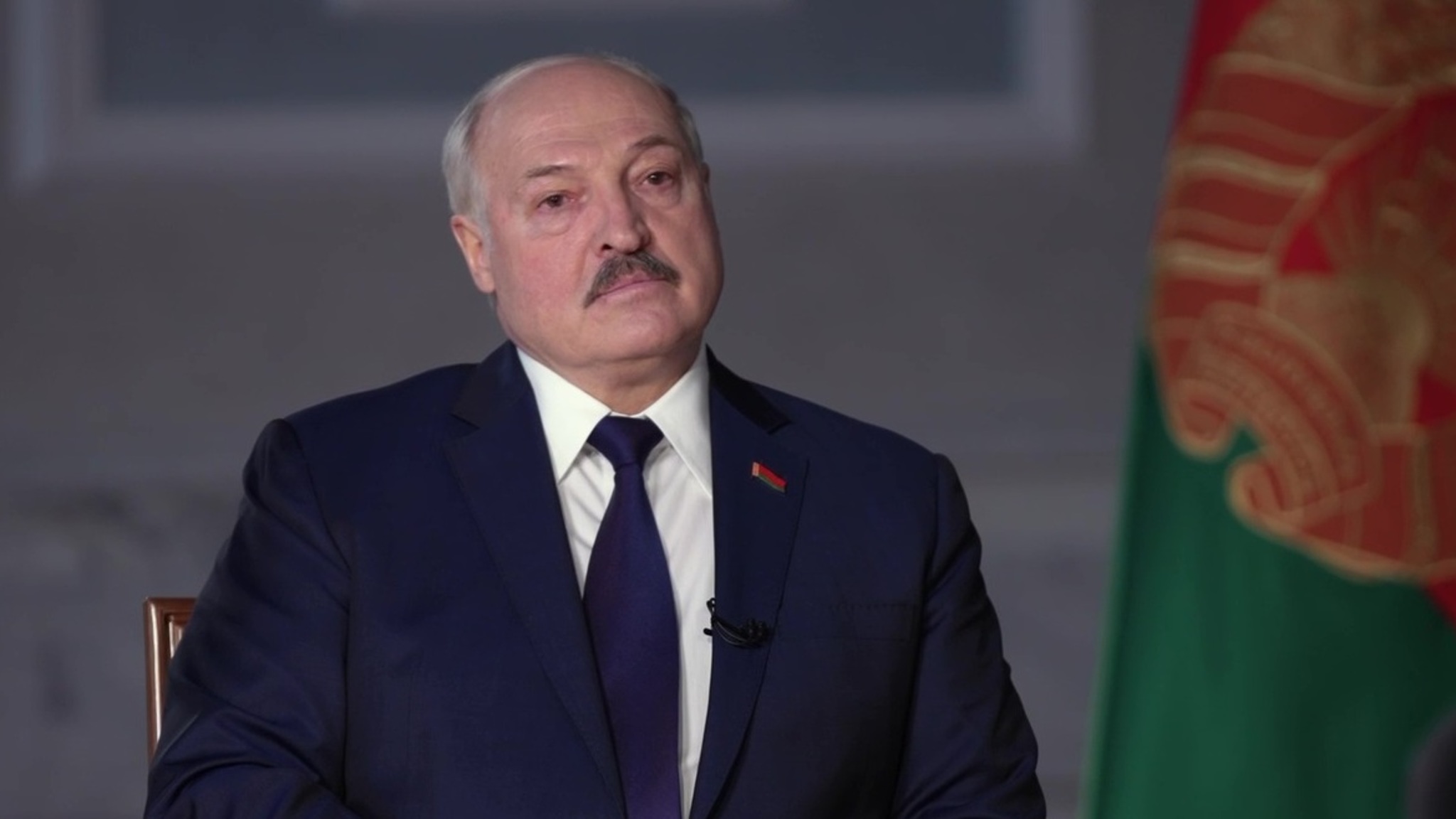 Лукашенко не считает себя отцом белорусского народа