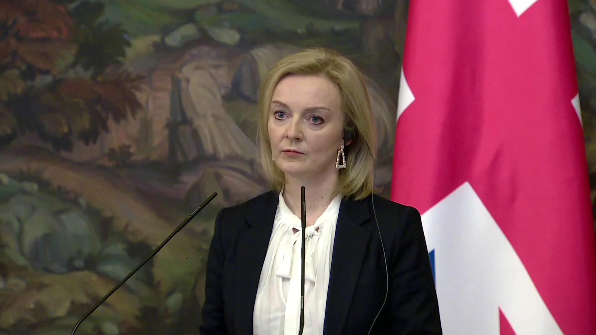 Глава британского МИД выступила за создание глобальной НАТО