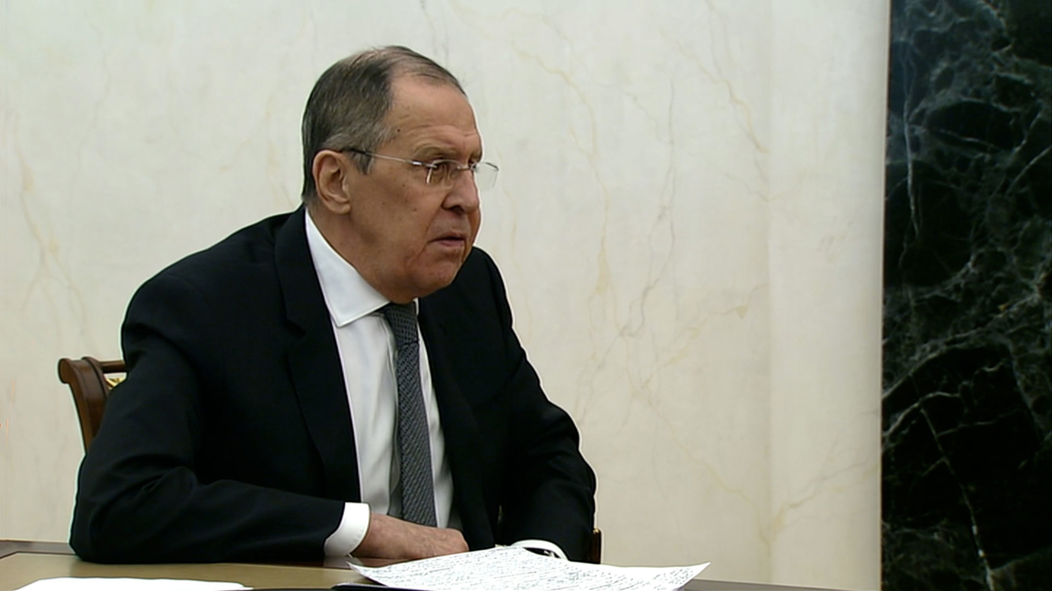 Лавров получил от Столтенберга и Борреля "маленькие бумажки"