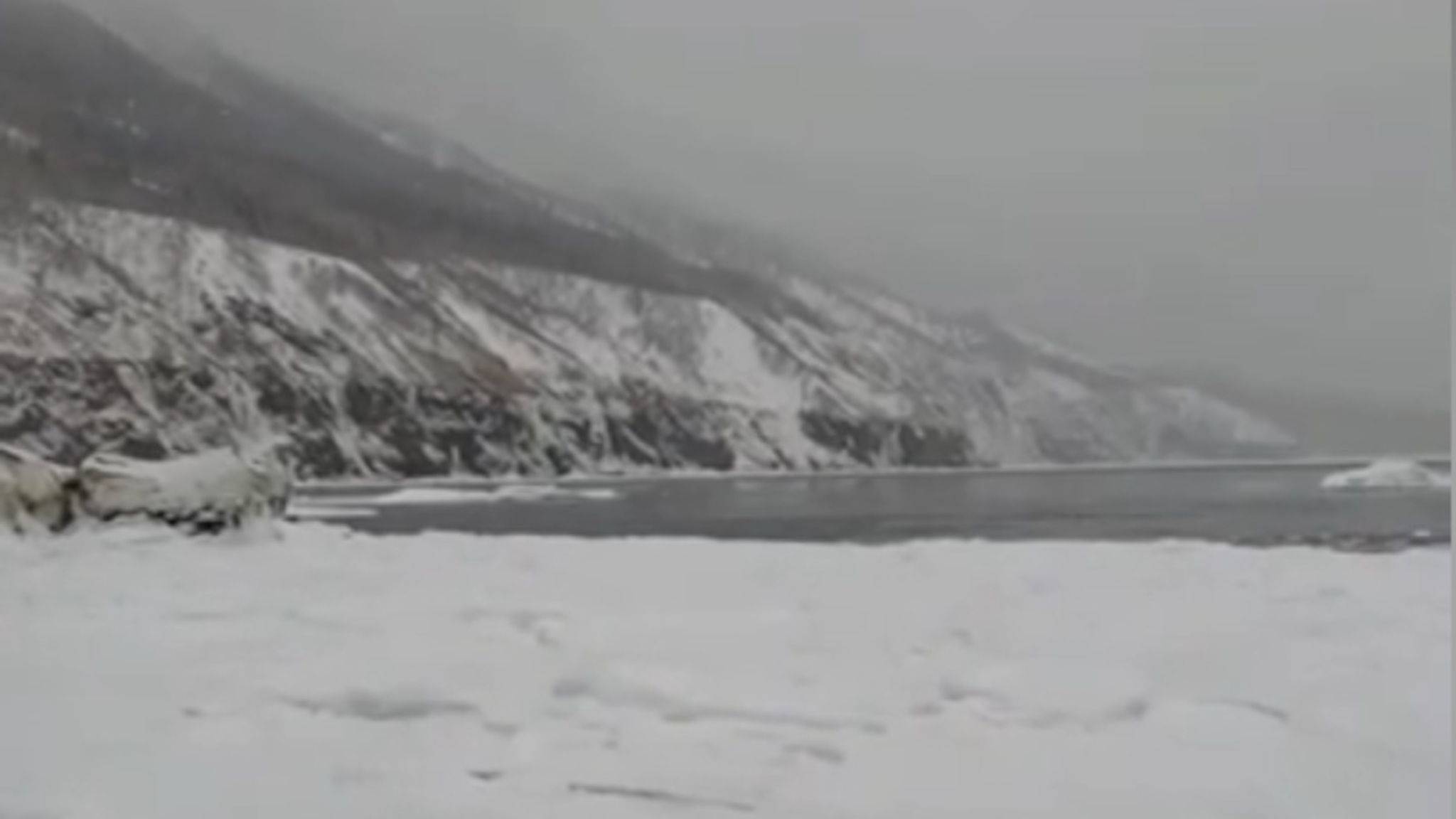 Странные звуки, издаваемые льдом, записали жители Сахалина