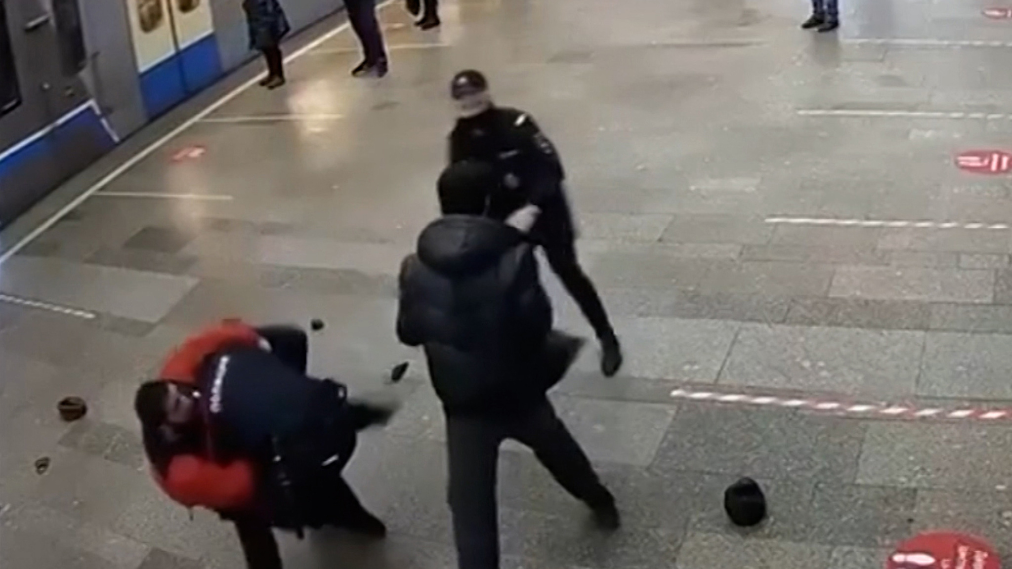 Драка мигрантов с полицейскими в метров: проблема гораздо глубже