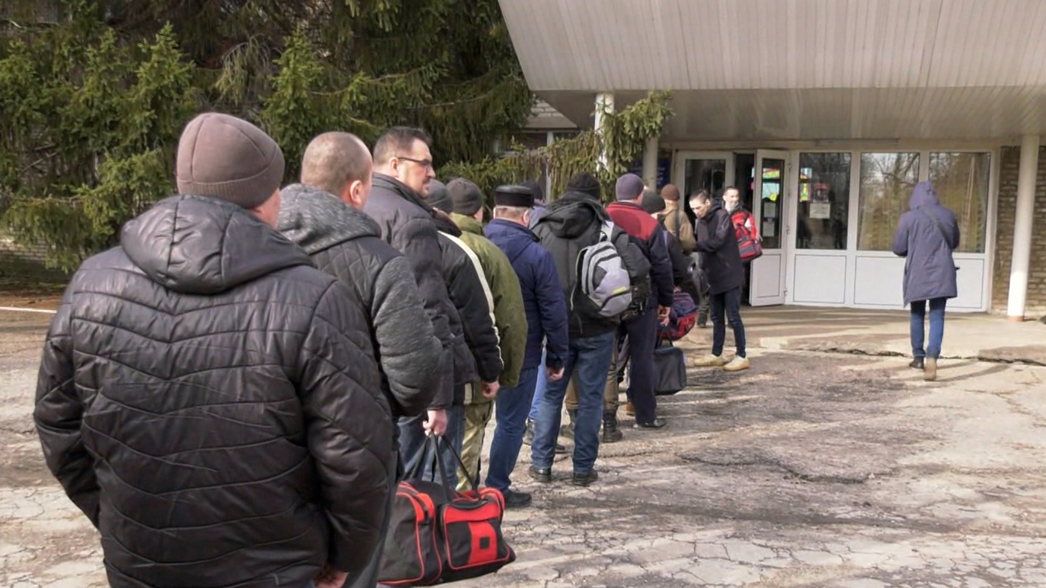 Националистов отправили в заградотряды