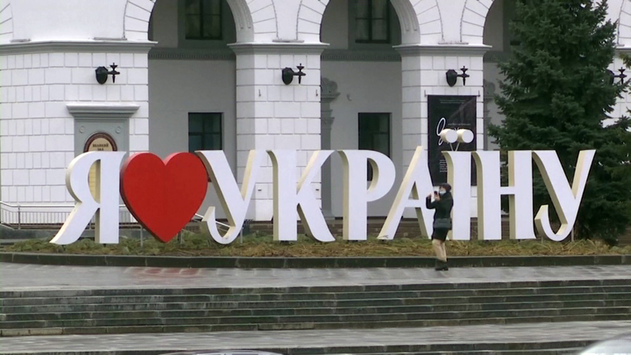 Давят на больное: уши политтехнологов торчат в каждой речи Зеленского