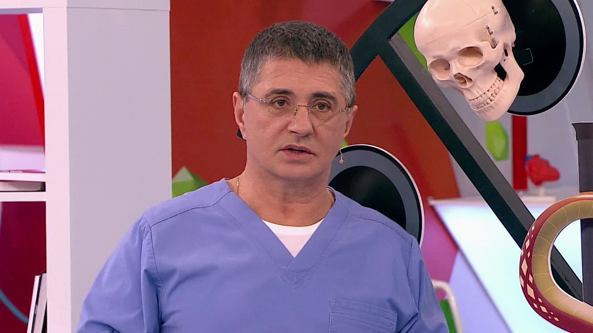 Доктор Мясников рассказал, как часто нужно делать колоноскопию после 50 лет