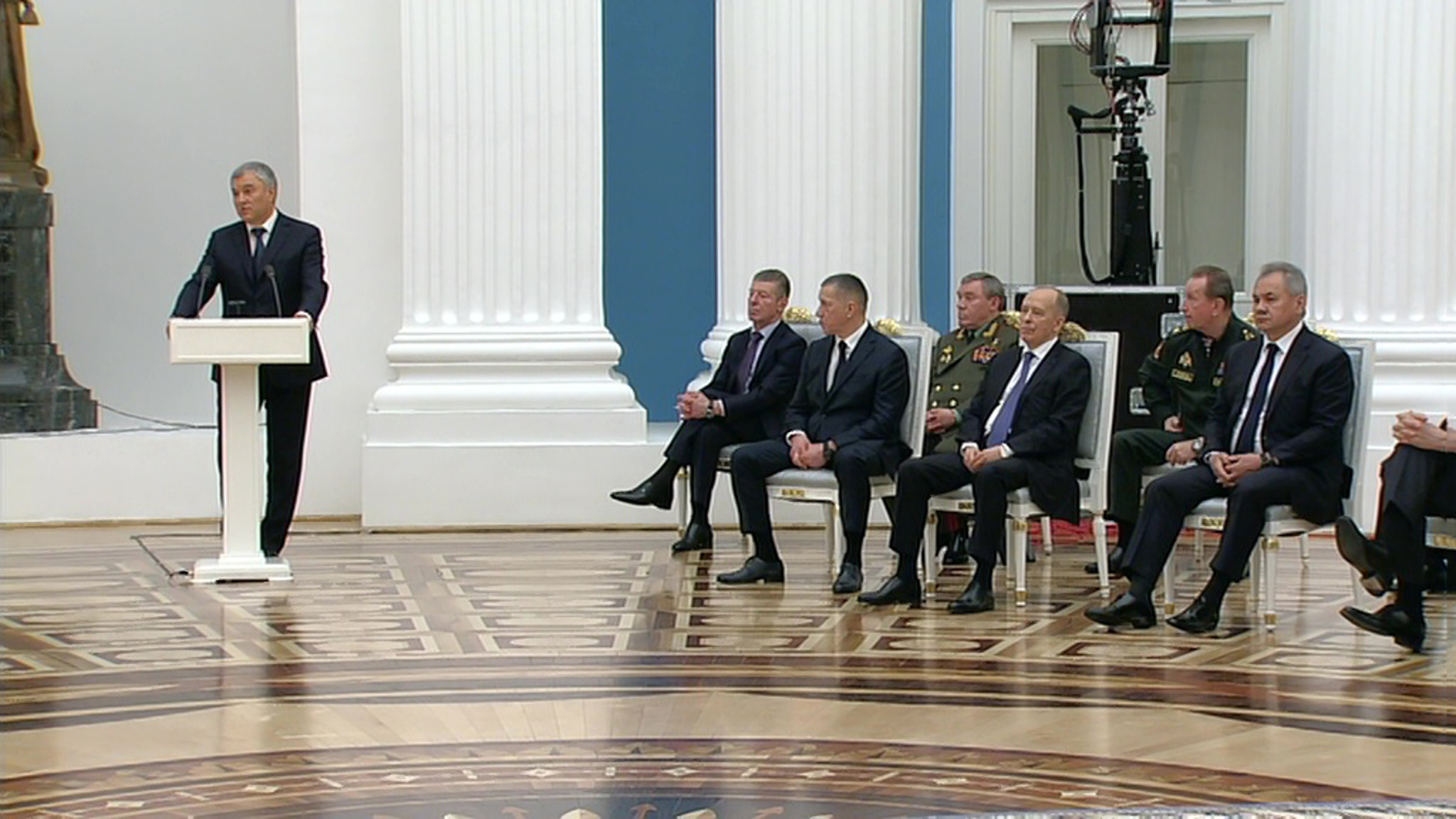 Володин попросил президента признать ДНР и ЛНР