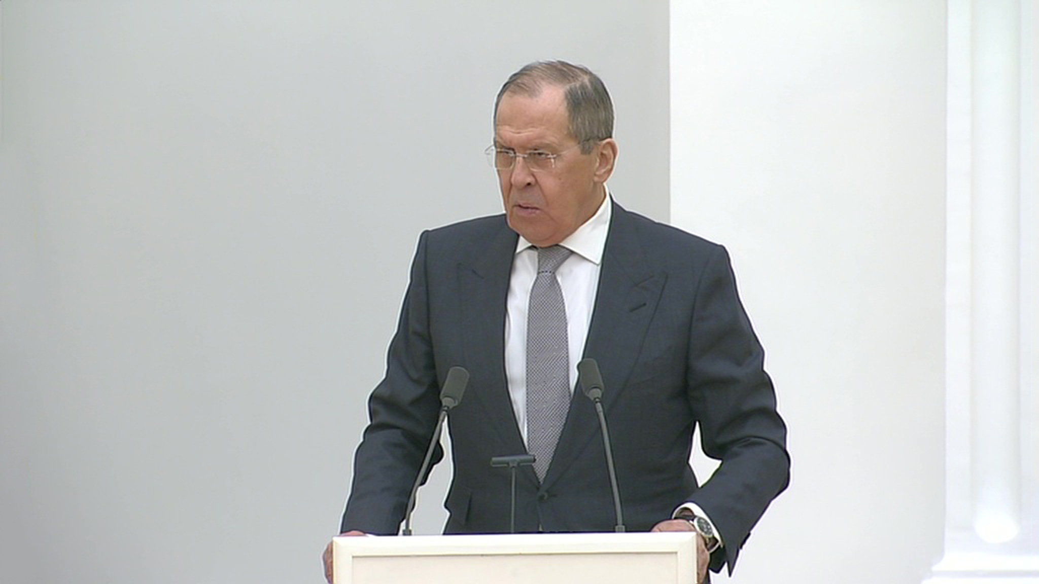 Сергей Лавров: на Украине предпринимается атака на все русское