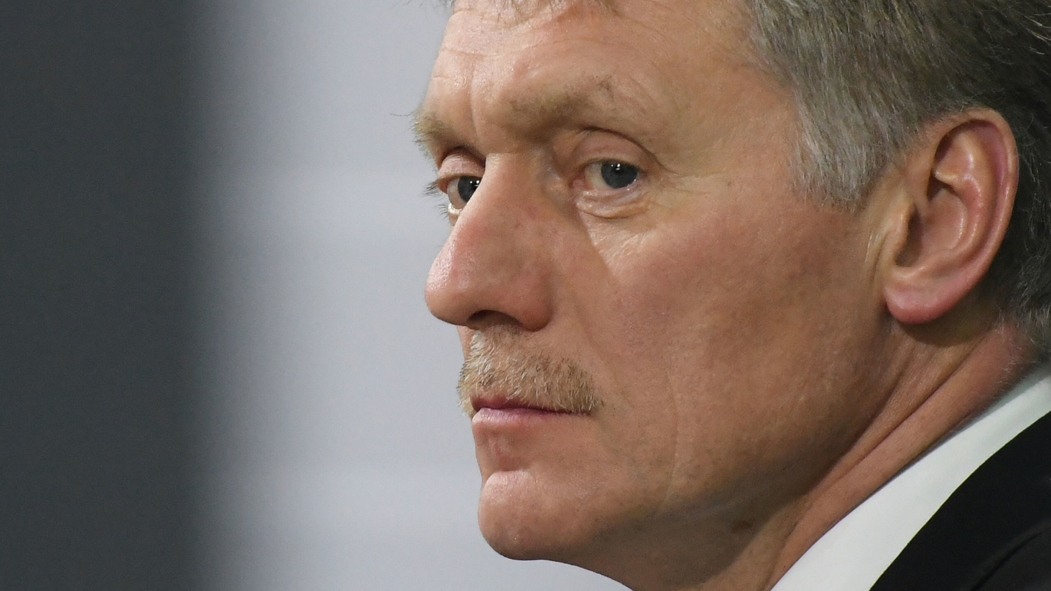 Песков: страны, принимающие меры против России, де-факто являются недружественными