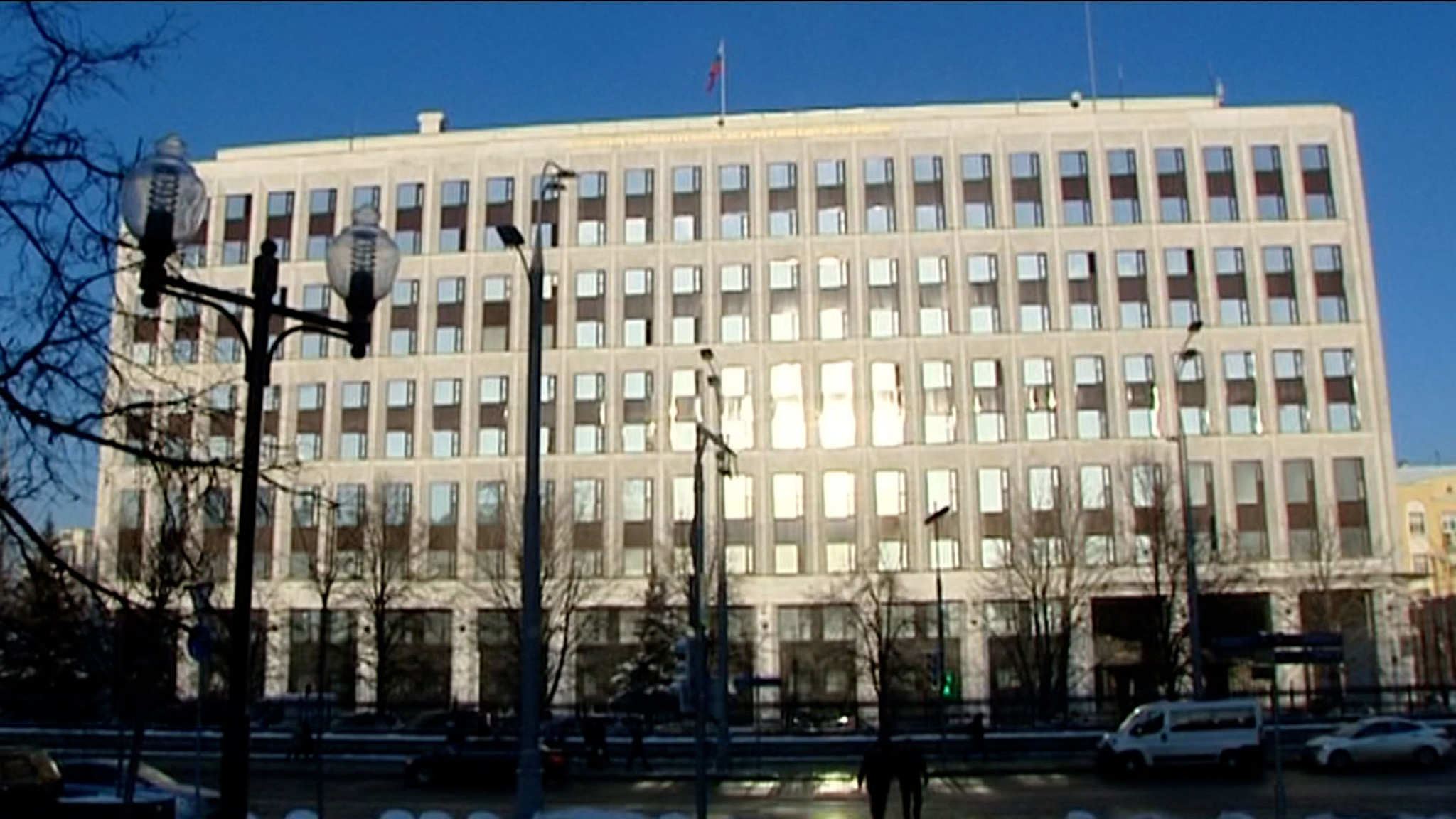 Молодежь просят не поддаваться на провокации