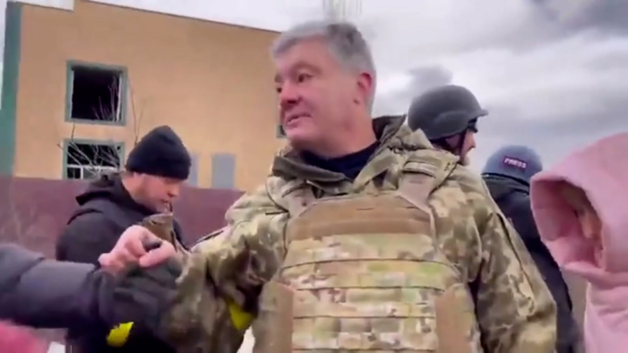 Конфуз на блокпосту: Петра Порошенко попросили не мешать