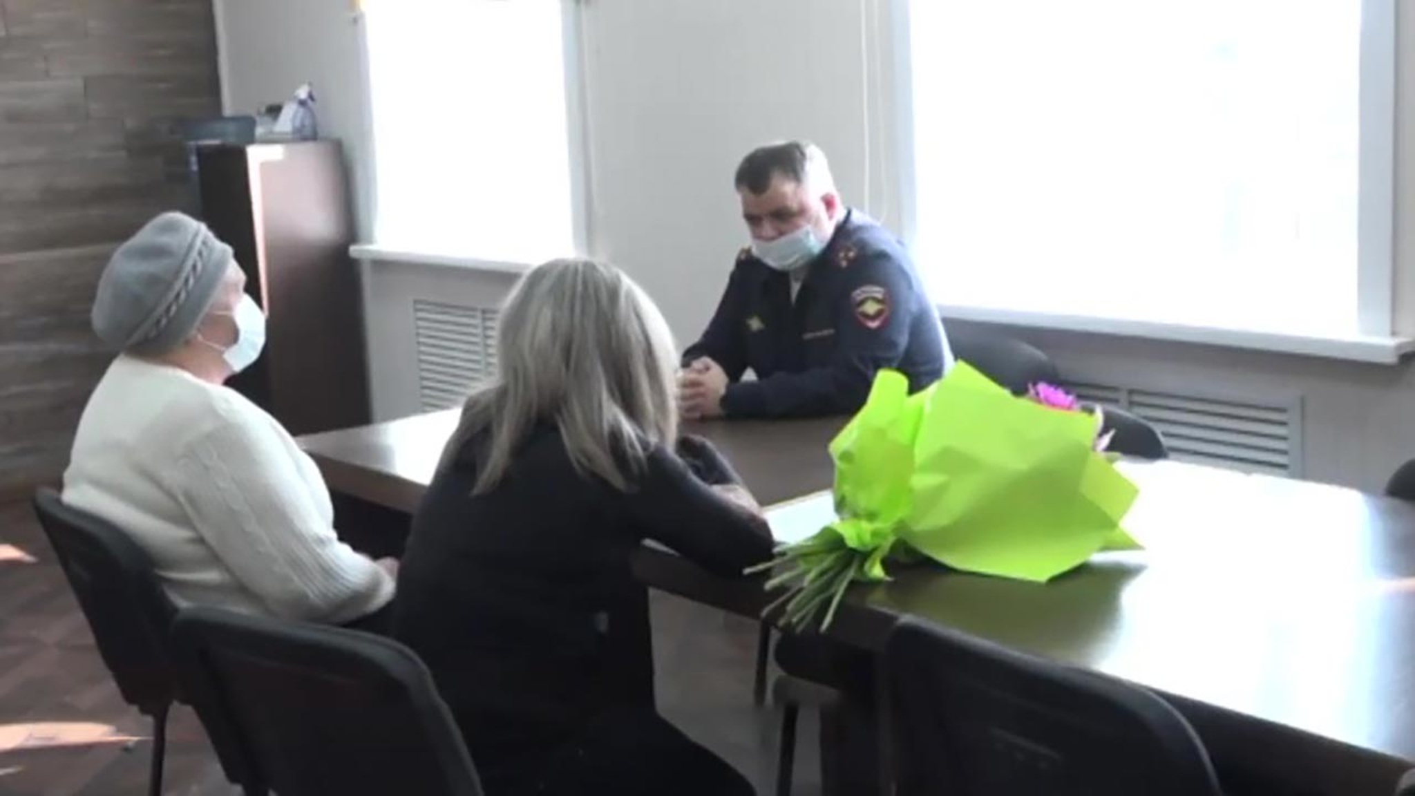 В Иркутской области пенсионерке вернули потерянные 4000 долларов