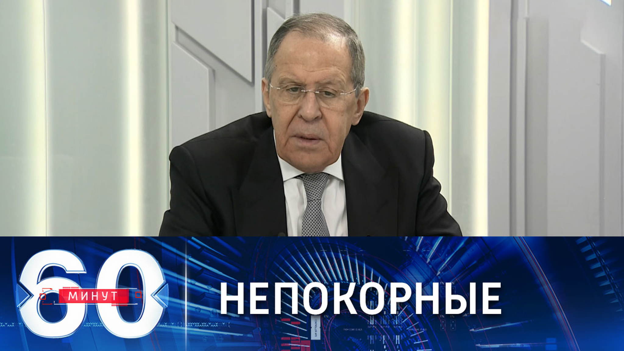 Партнеры с гордо поднятыми головами