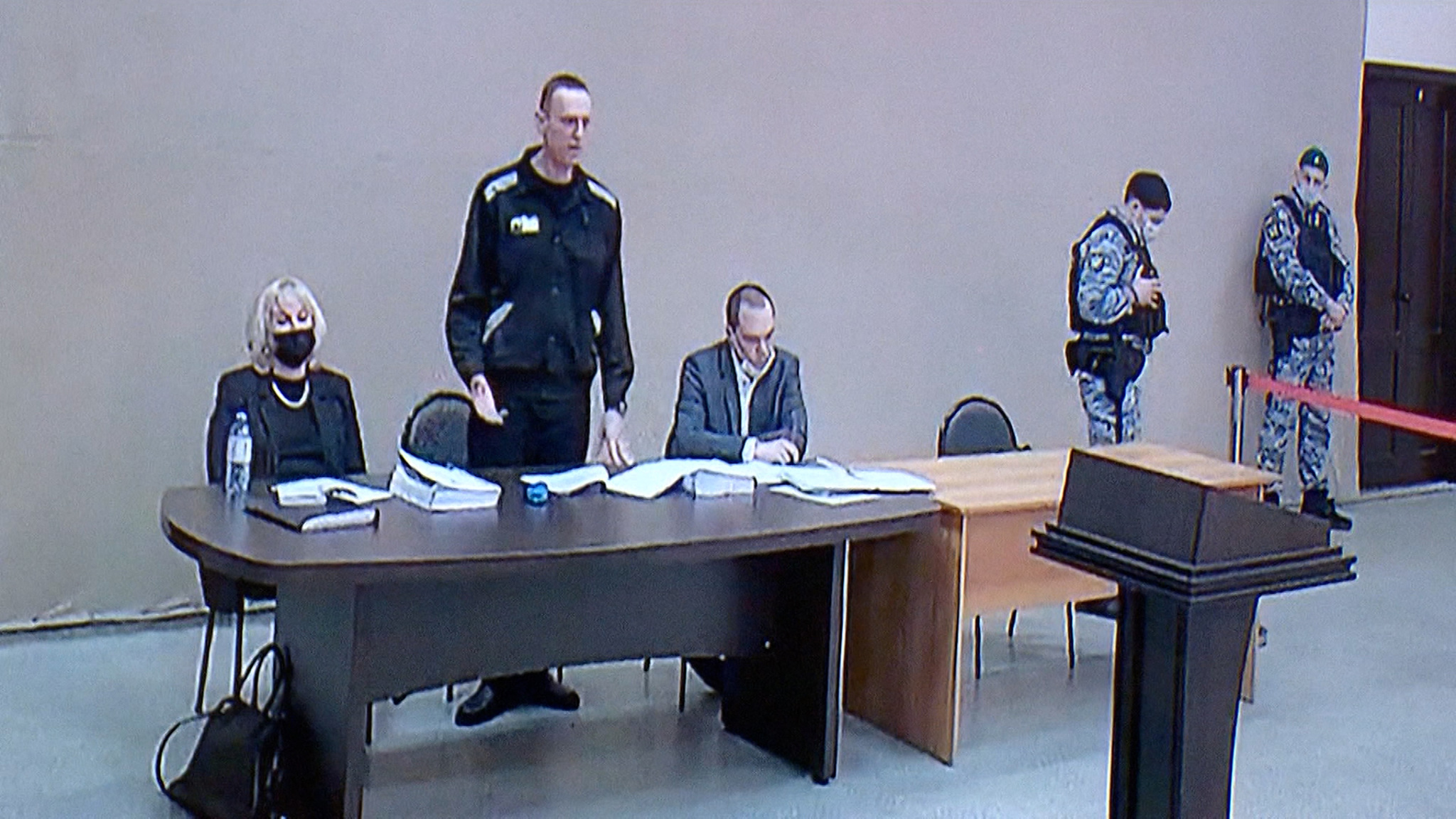 "Я – опытный преступник": подробности суда над Навальным