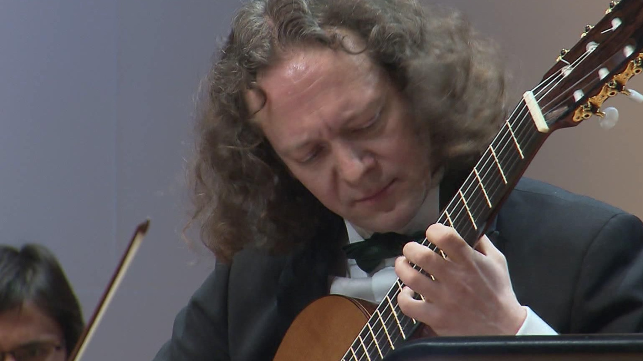 Концертный зал Чайковского принимает участников фестиваля "Виртуозы гитары".