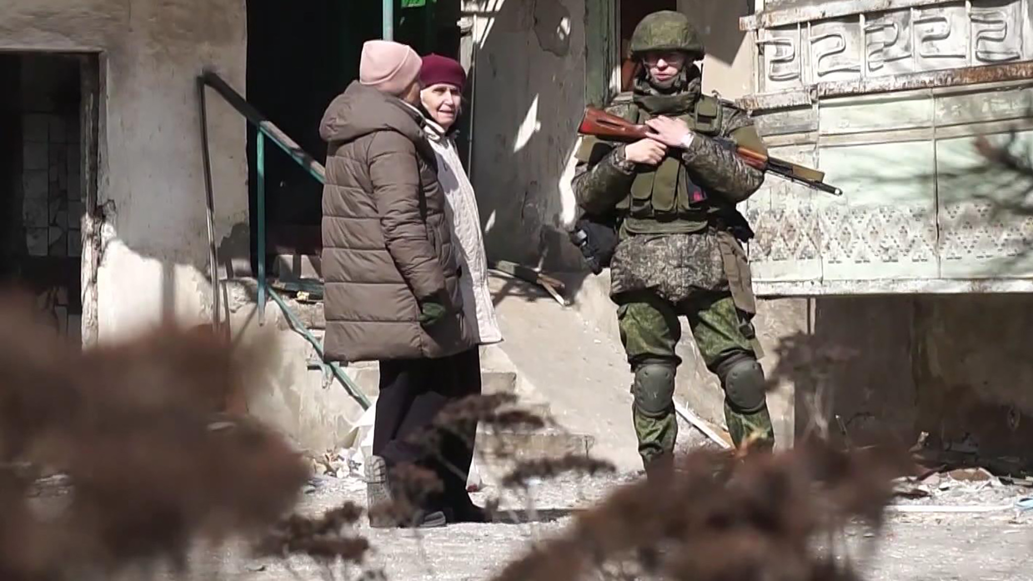 Военные России и ДНР контролируют большую часть жилой застройки Мариуполя