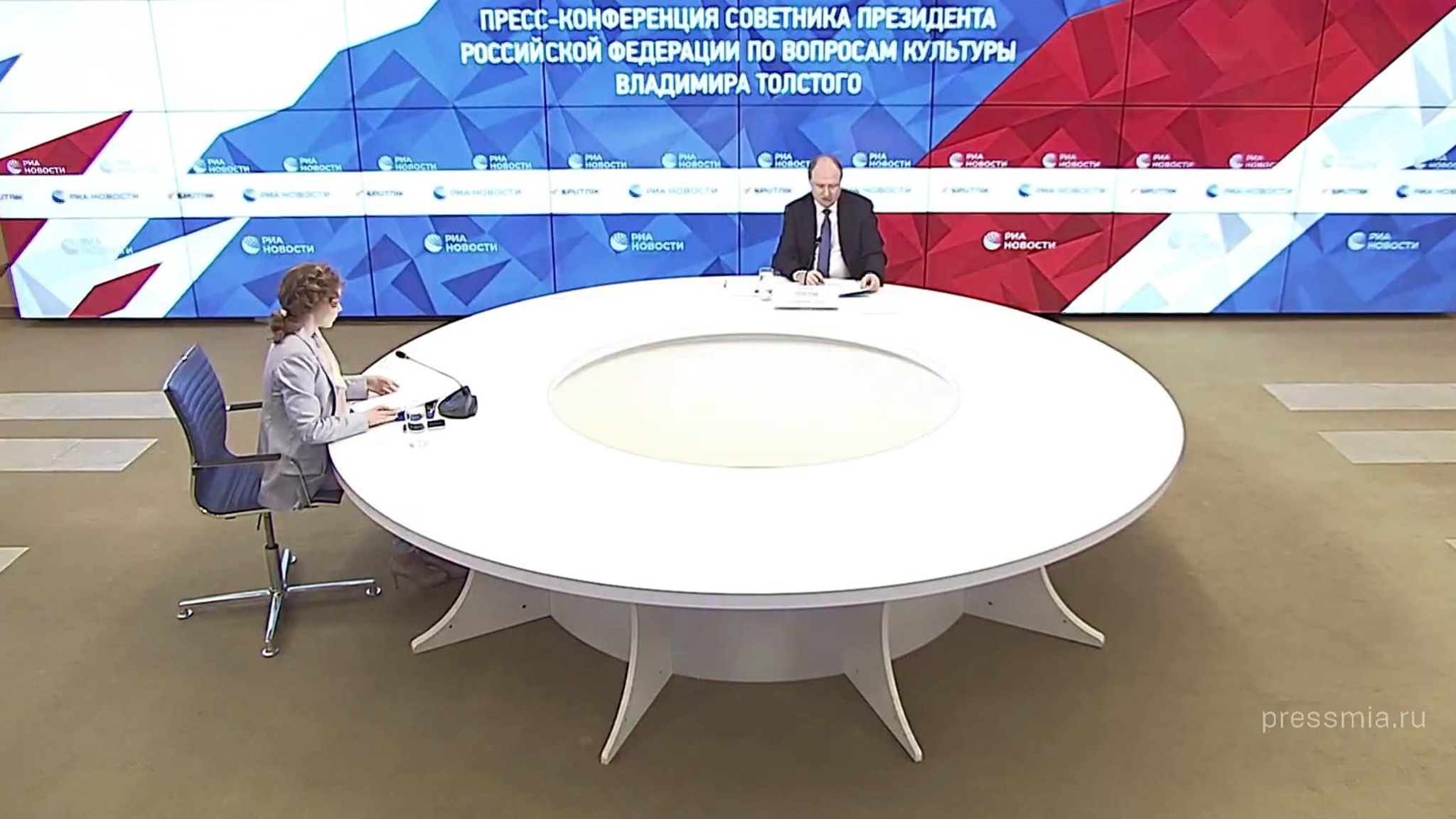 В день работника культуры объявлены лауреаты премий президента
