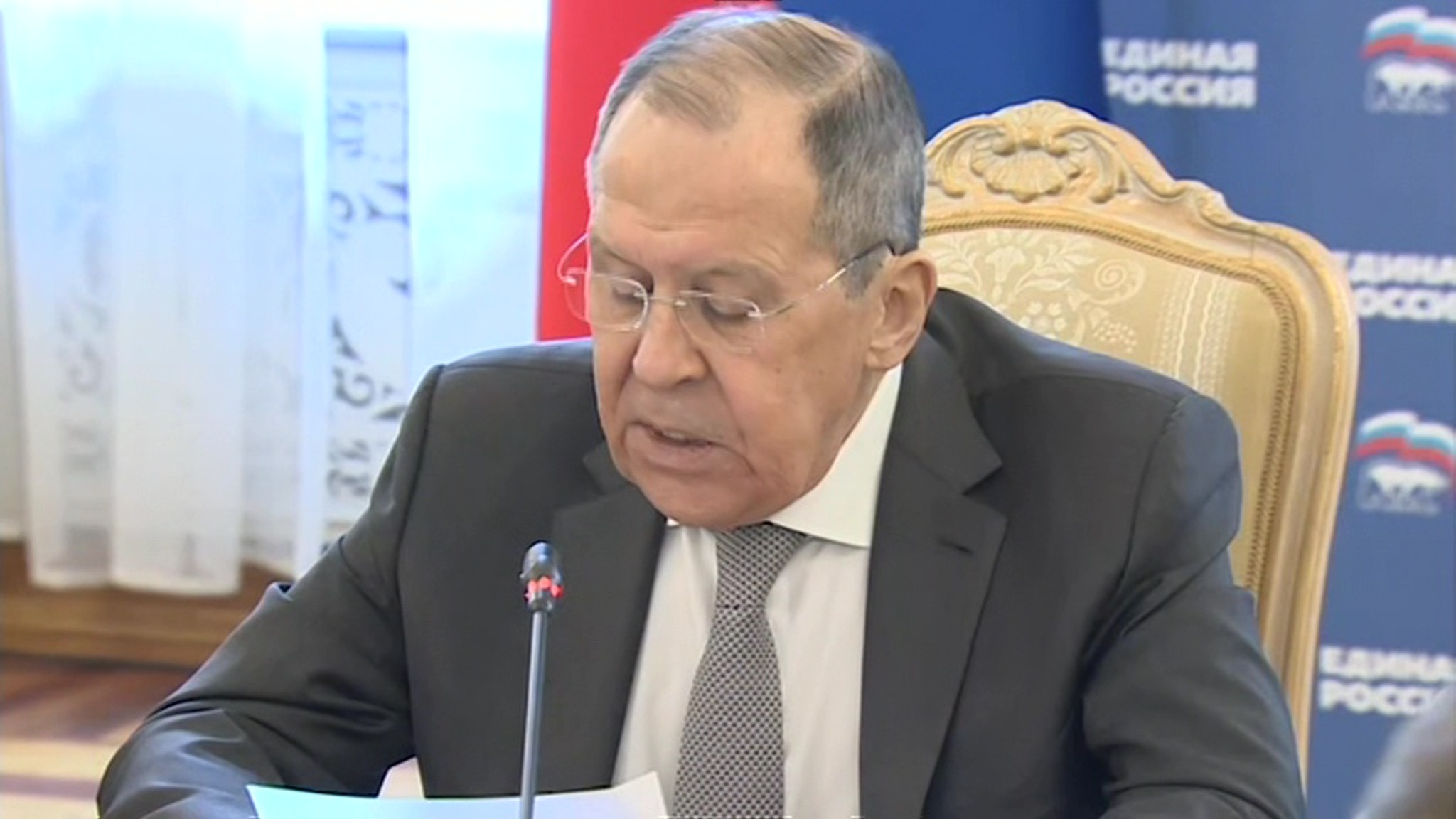 Лавров заявил, что Россия сделает все для защиты своих граждан за рубежом