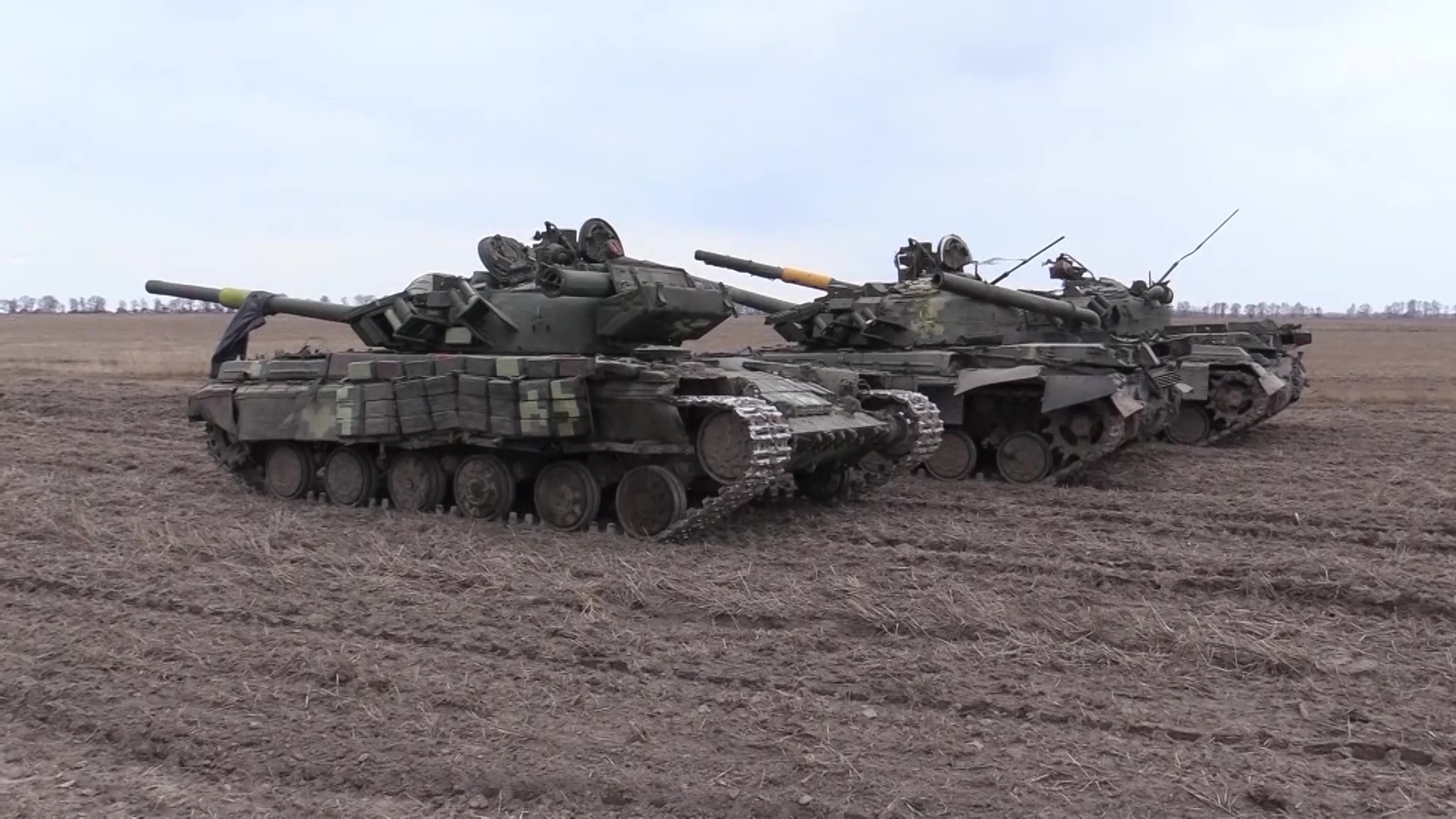 Минобороны опубликовало кадры с трофейными танками Т-64