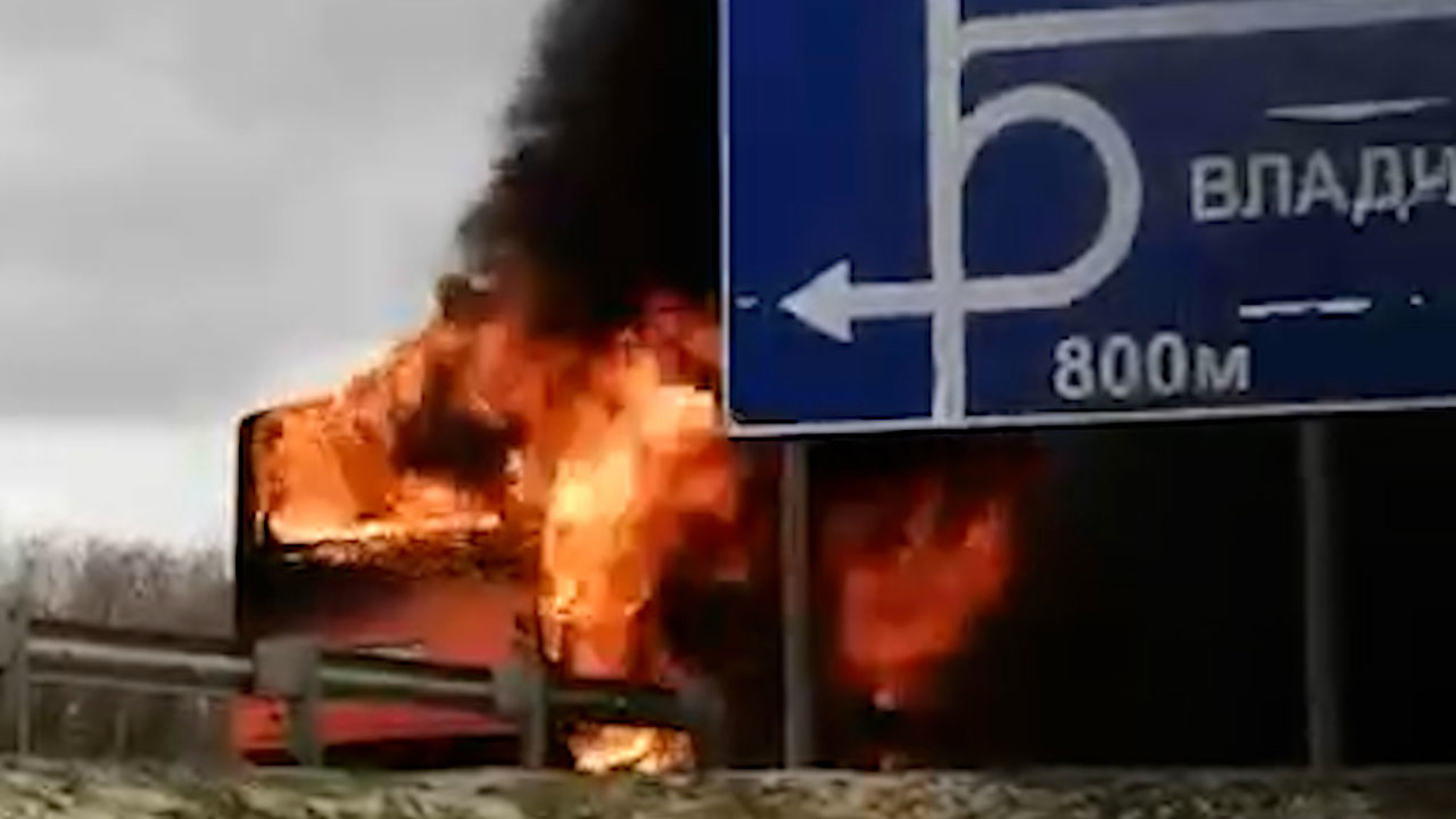 На трассе под Воронежем загорелся рейсовый автобус с пассажирами