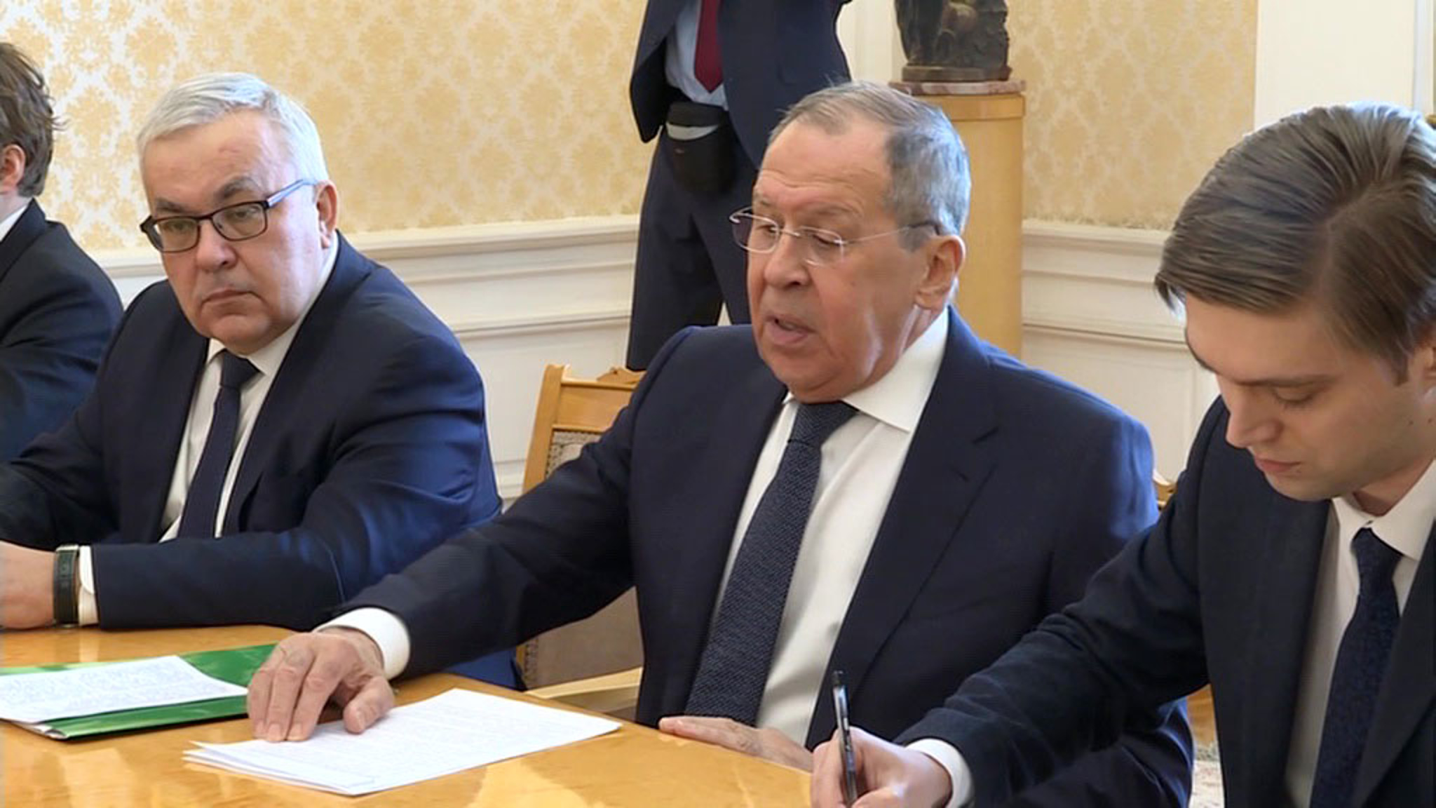 Лавров: инсценировка в Буче была устроена спустя несколько дней после выхода российских военных