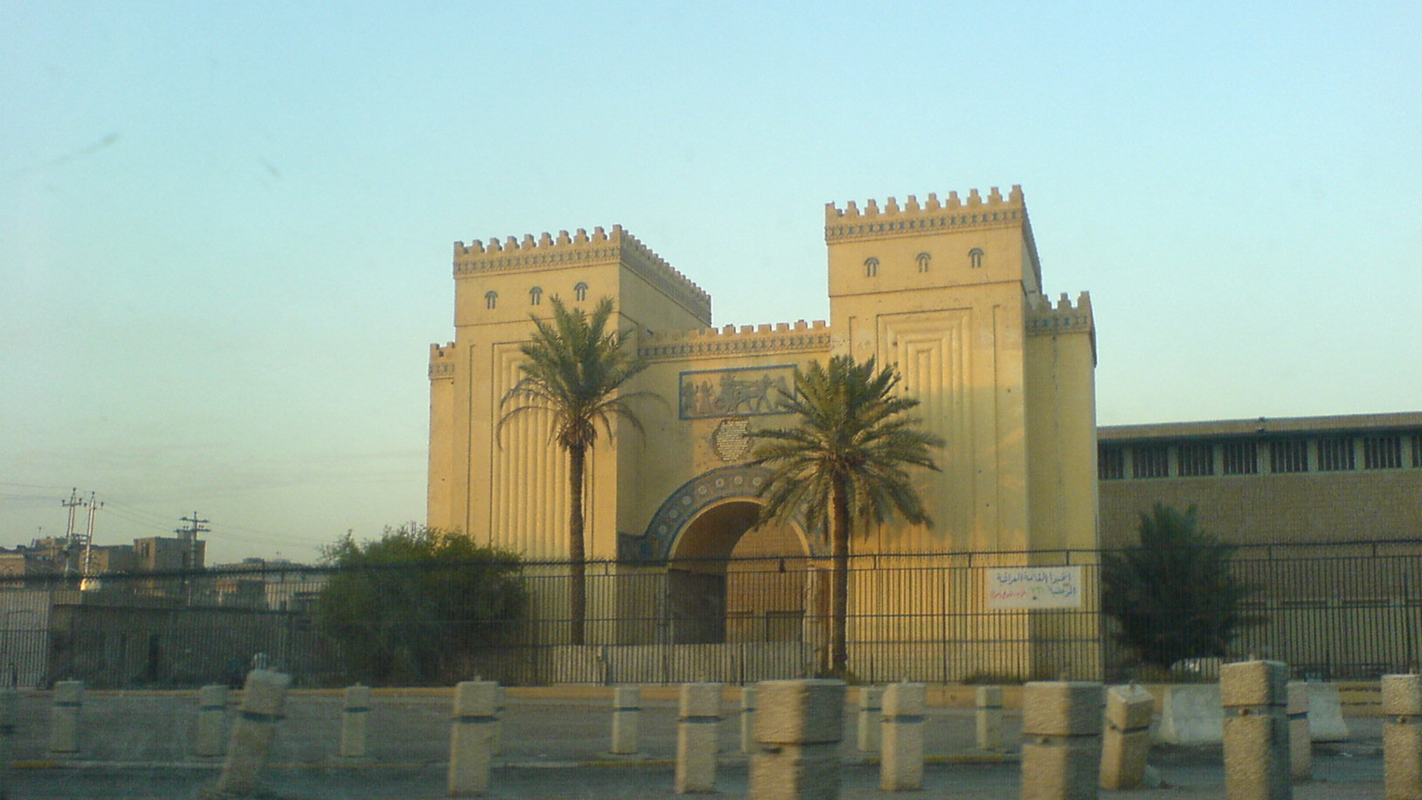 Национальный музей Ирака в Багдаде вновь открылся для посетителей