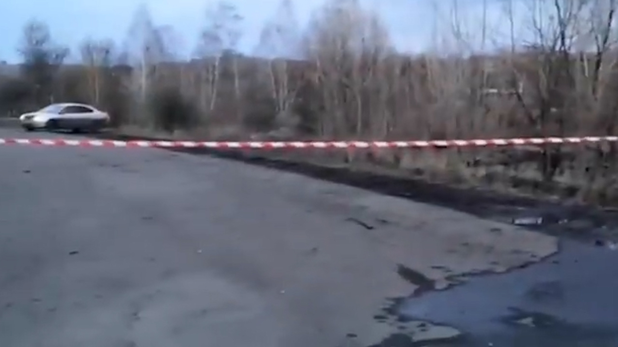 В Кузбассе потоки воды размыли полевую дорогу