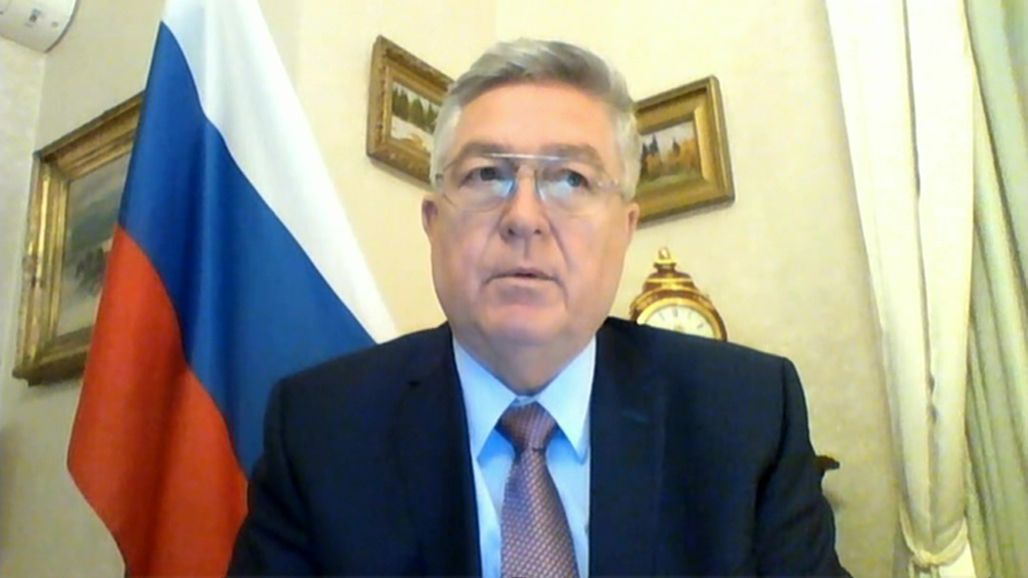Сергей Гармонин: пресса Швейцарии критикует власти за то, что они не высылают российских дипломатов