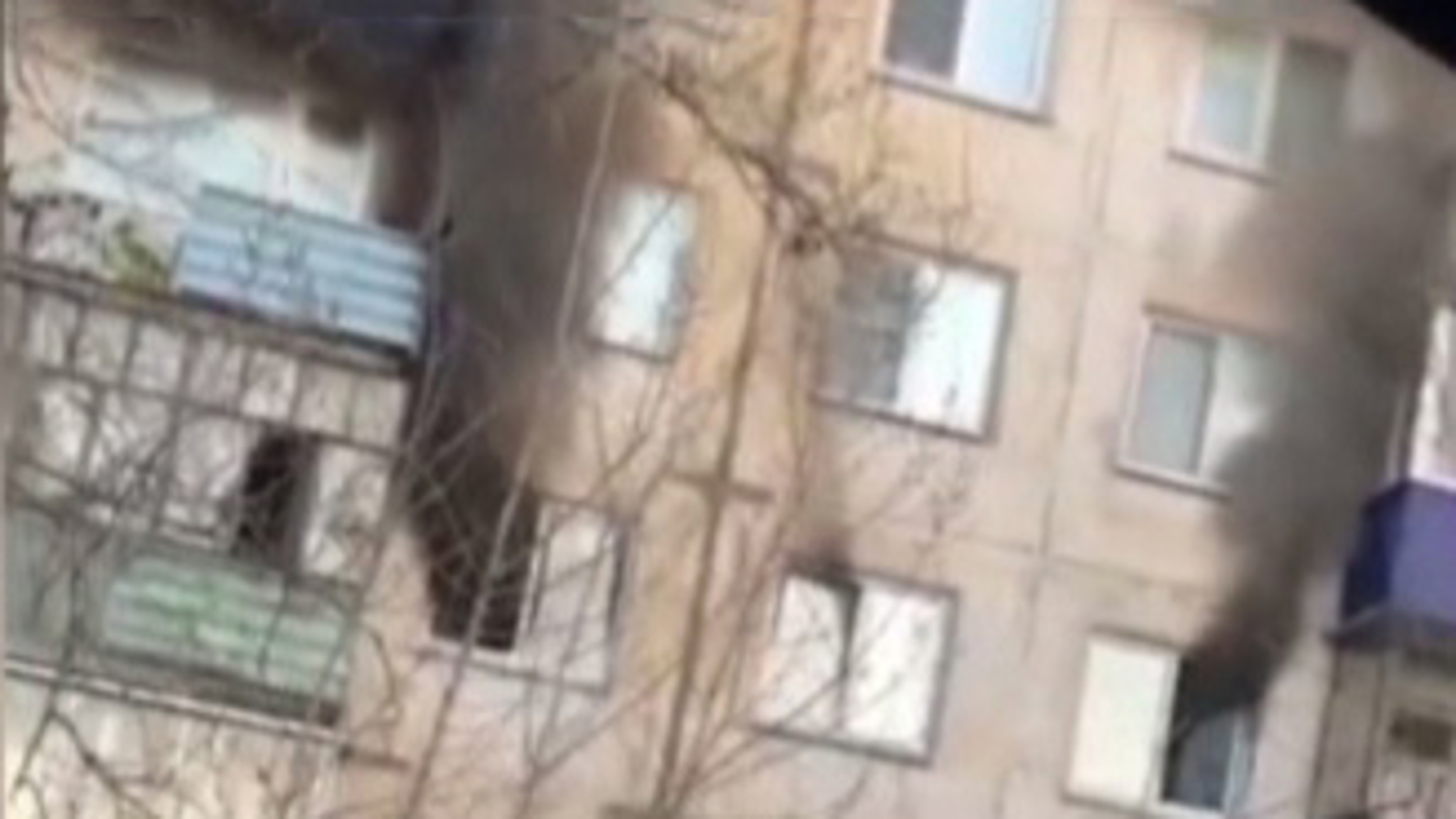 В Балакове загорелась пятиэтажка