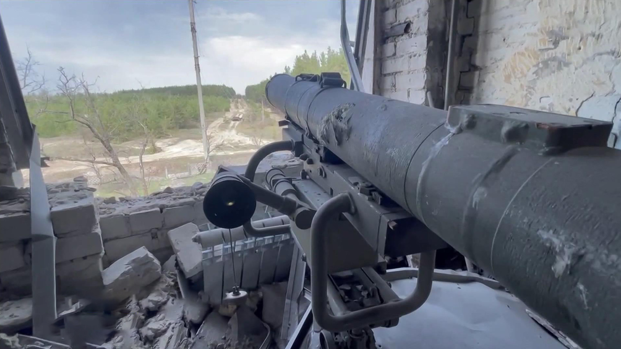 Основа украинской военной тактики – прикрываться гражданскими