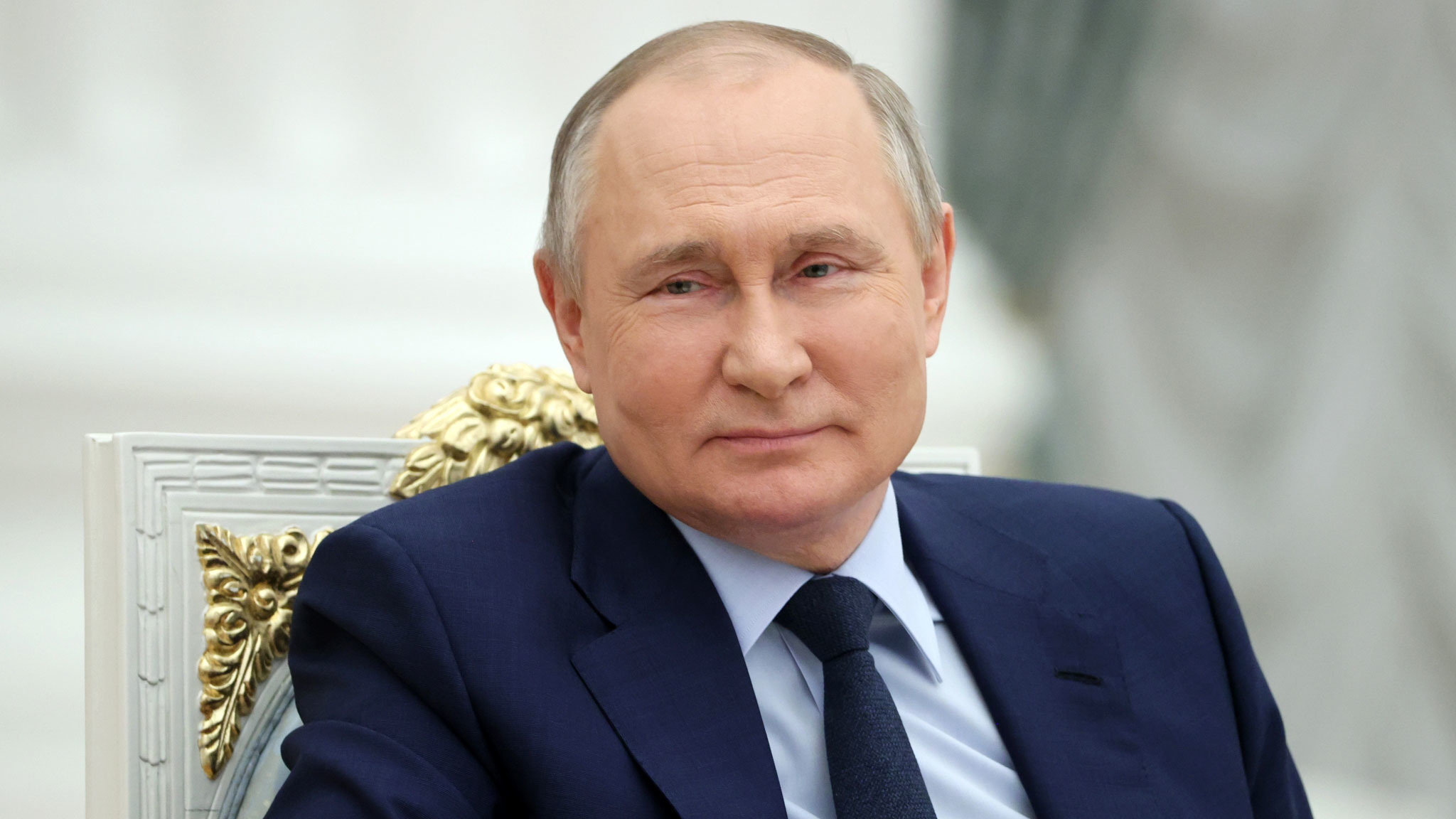 Девочка из Луганска прочла президенту стихи про Донбасс