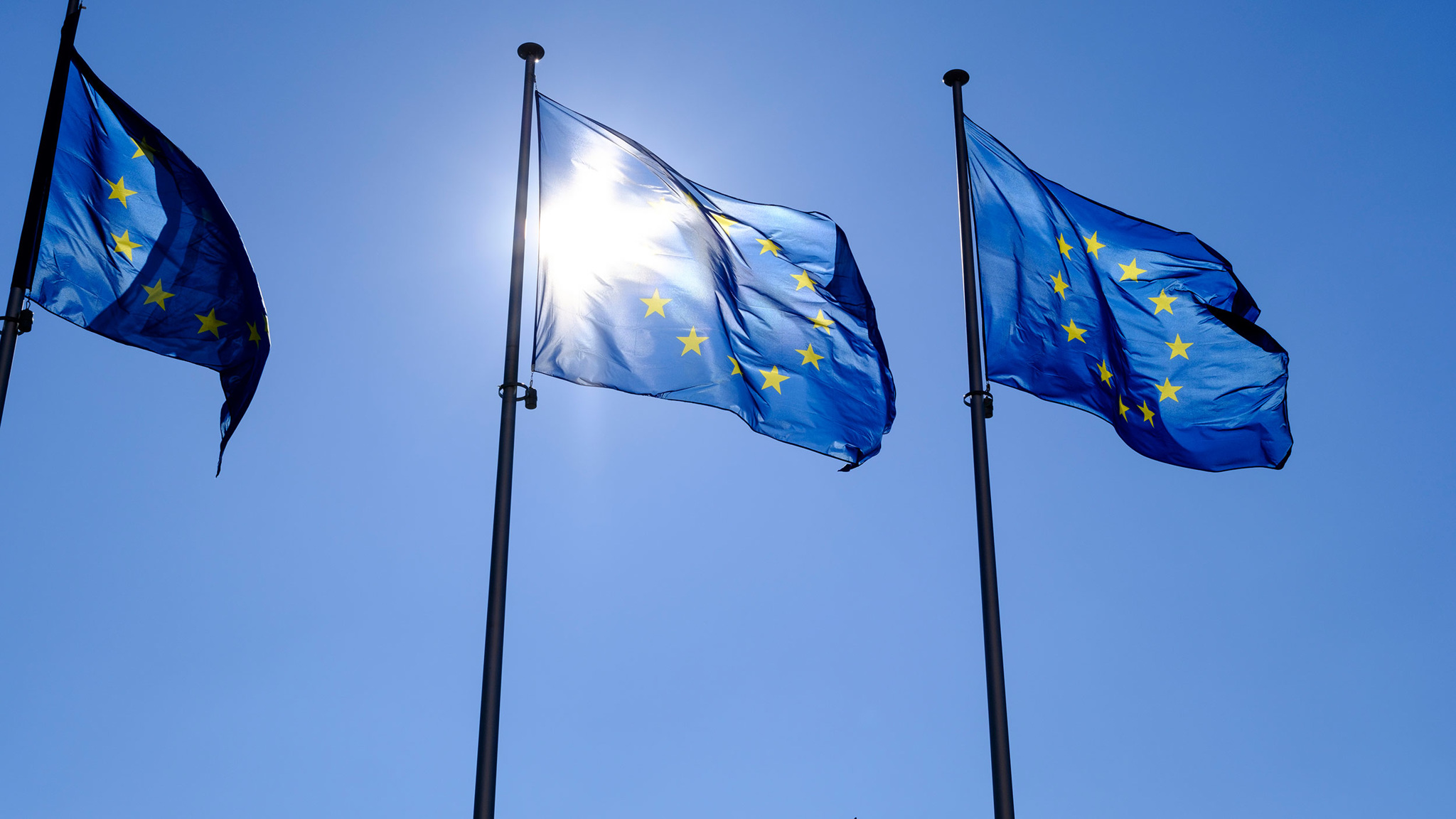 Европа продолжает гнуть свою линию по Украине