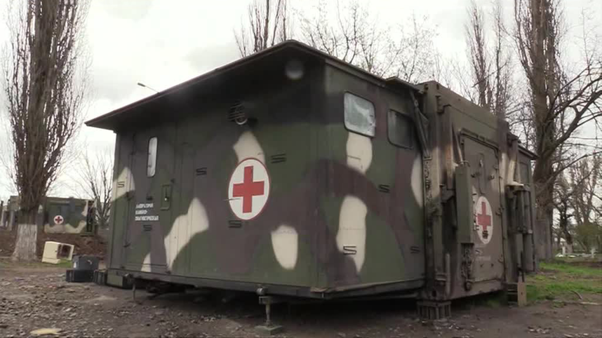 Украинские боевики атакуют мирные конвои  и медиков
