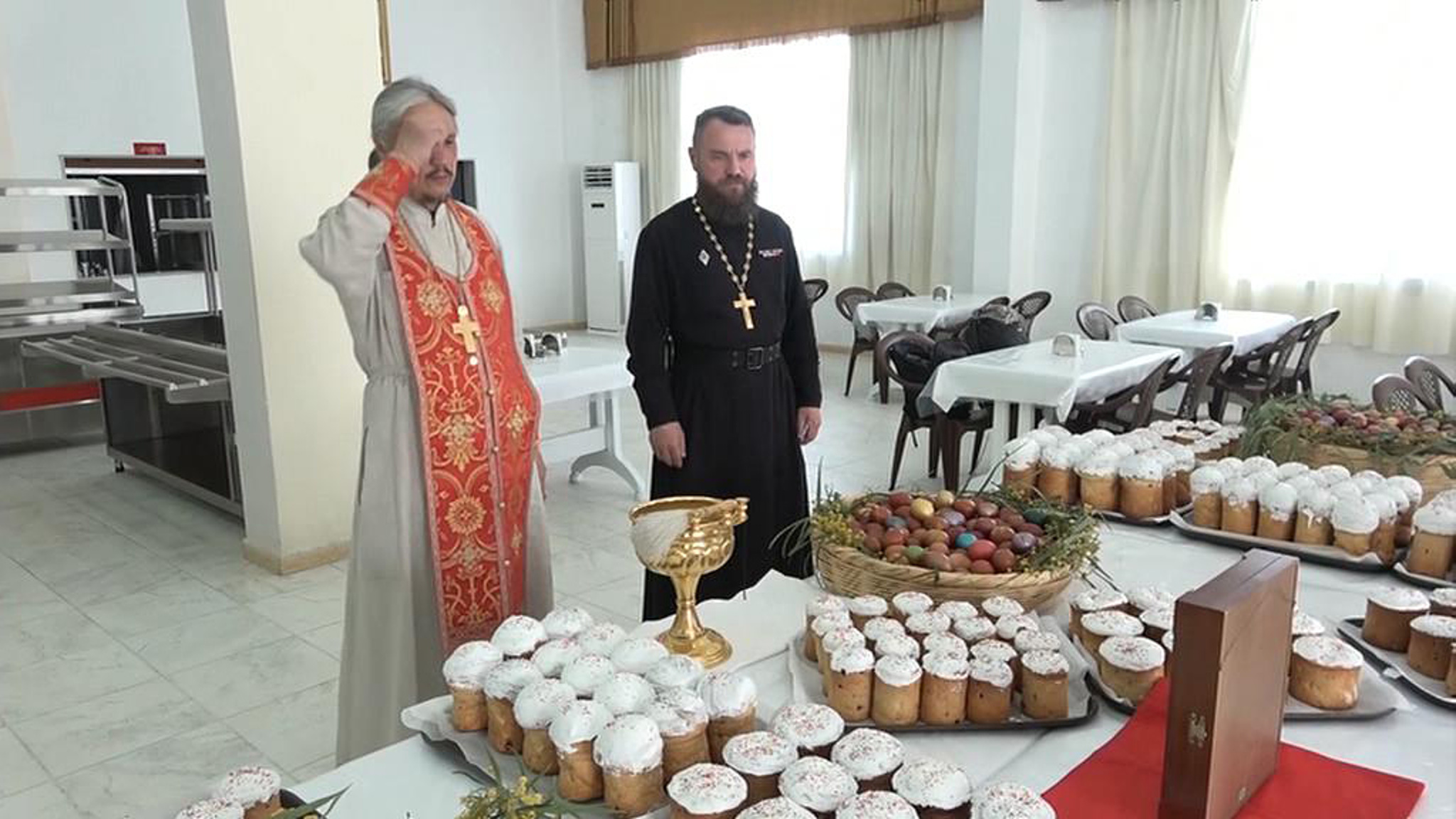 На авиабазе Хмеймим встретили Пасху крестным ходом и праздничной службой