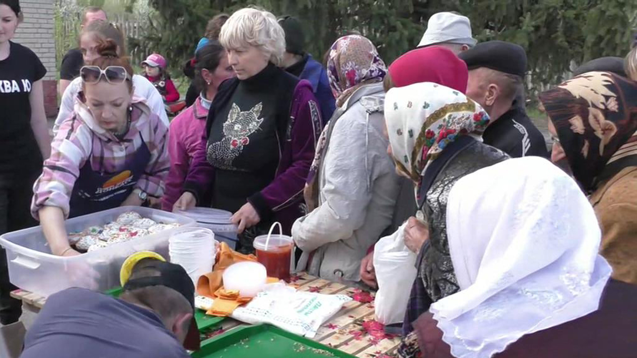 В ЛНР восстанавливают мирную жизнь после ухода нацбатов