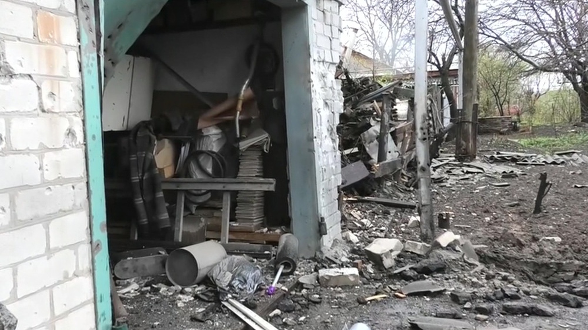 Украинские военные обстреляли несколько поселков в ЛНР