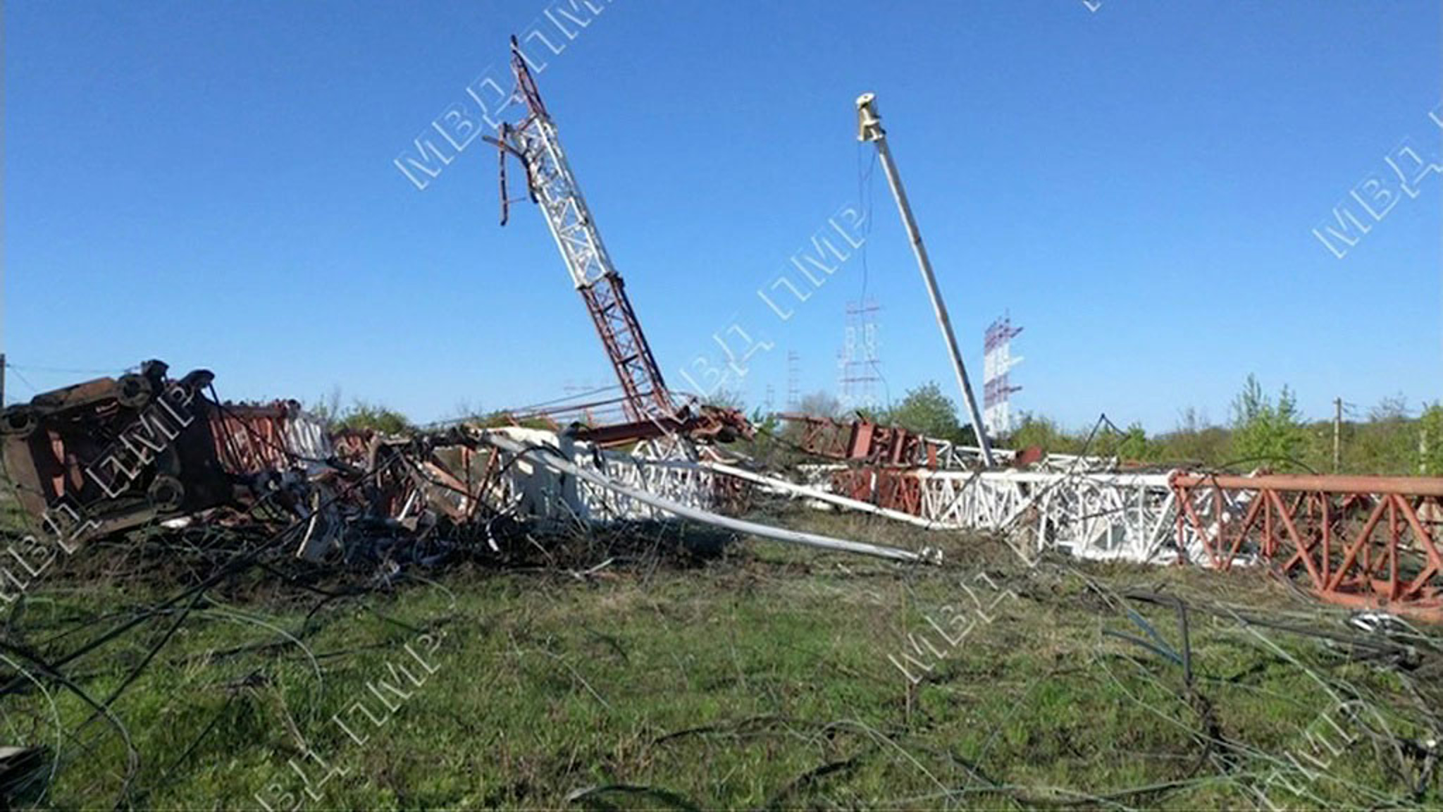 В Приднестровье взрывами выведены из строя антенны радиоцентра