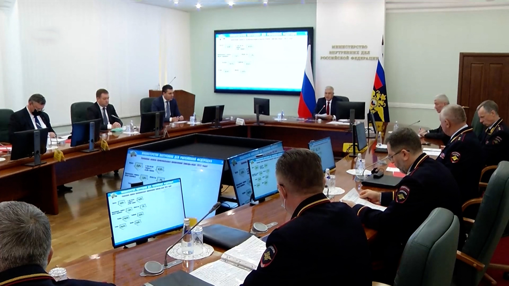 Колокольцев рассказал об итогах борьбы с "черными" лесорубами